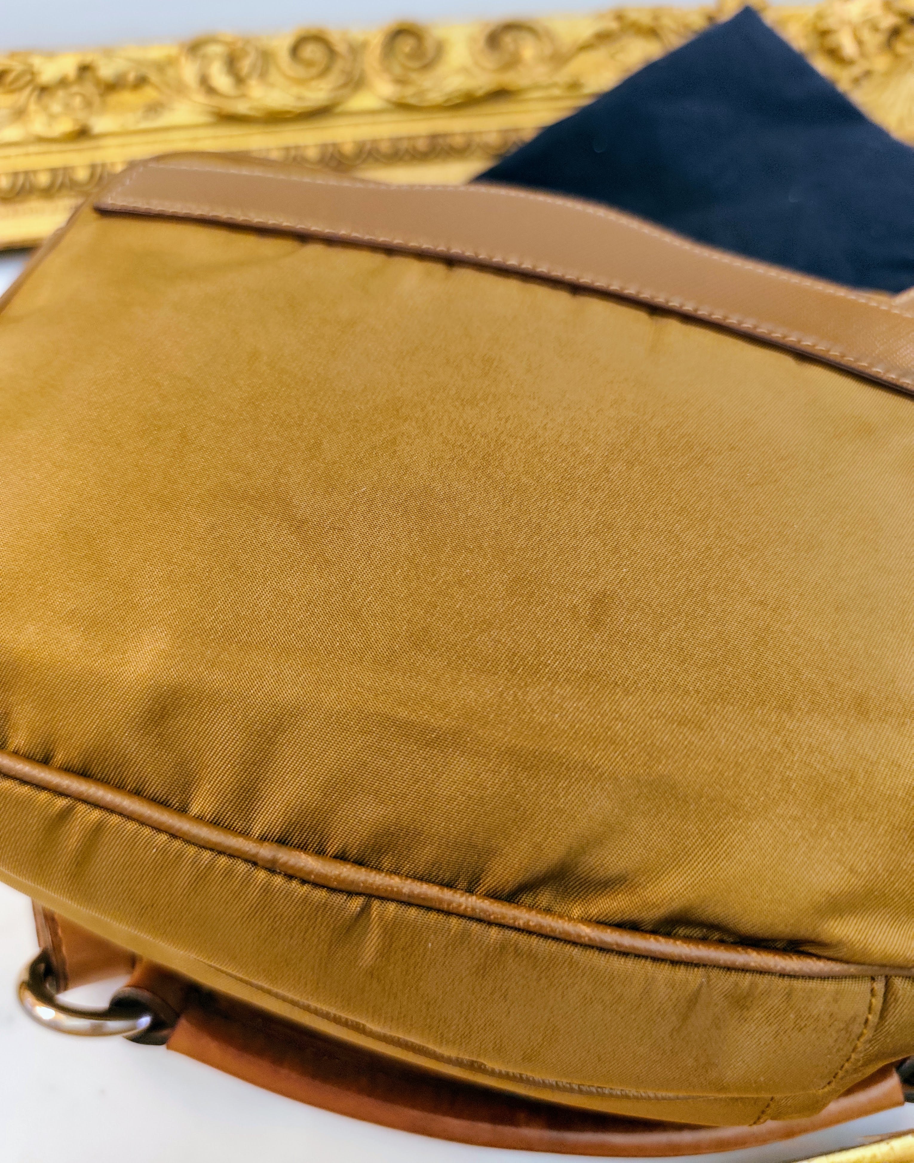 Prada - Borsetta a Spalla o Pochette in tessuto e pelle Cognac