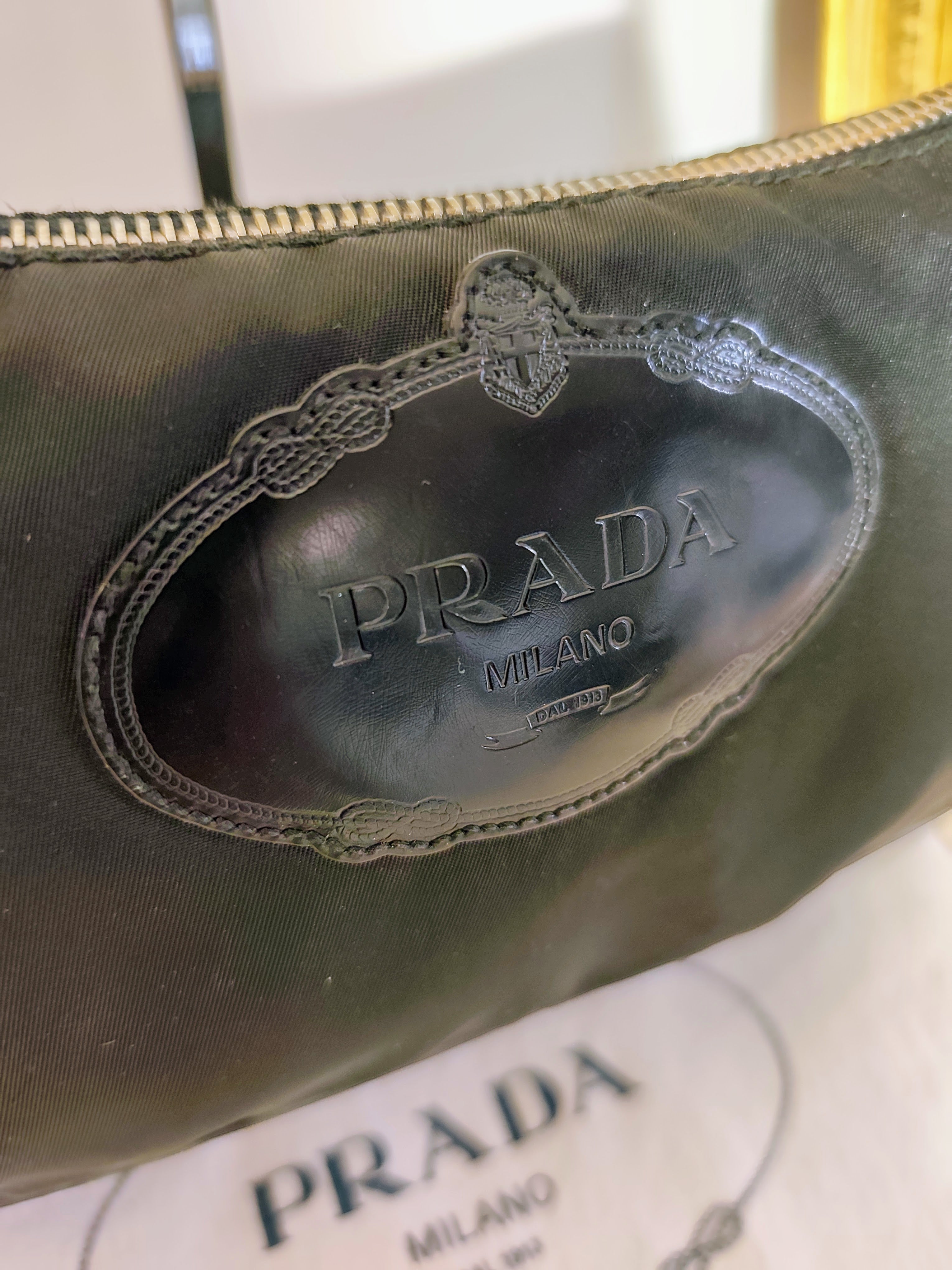 Prada – Mini Borsa a Spalla in Re-Nylon Nero Logo Jacquard