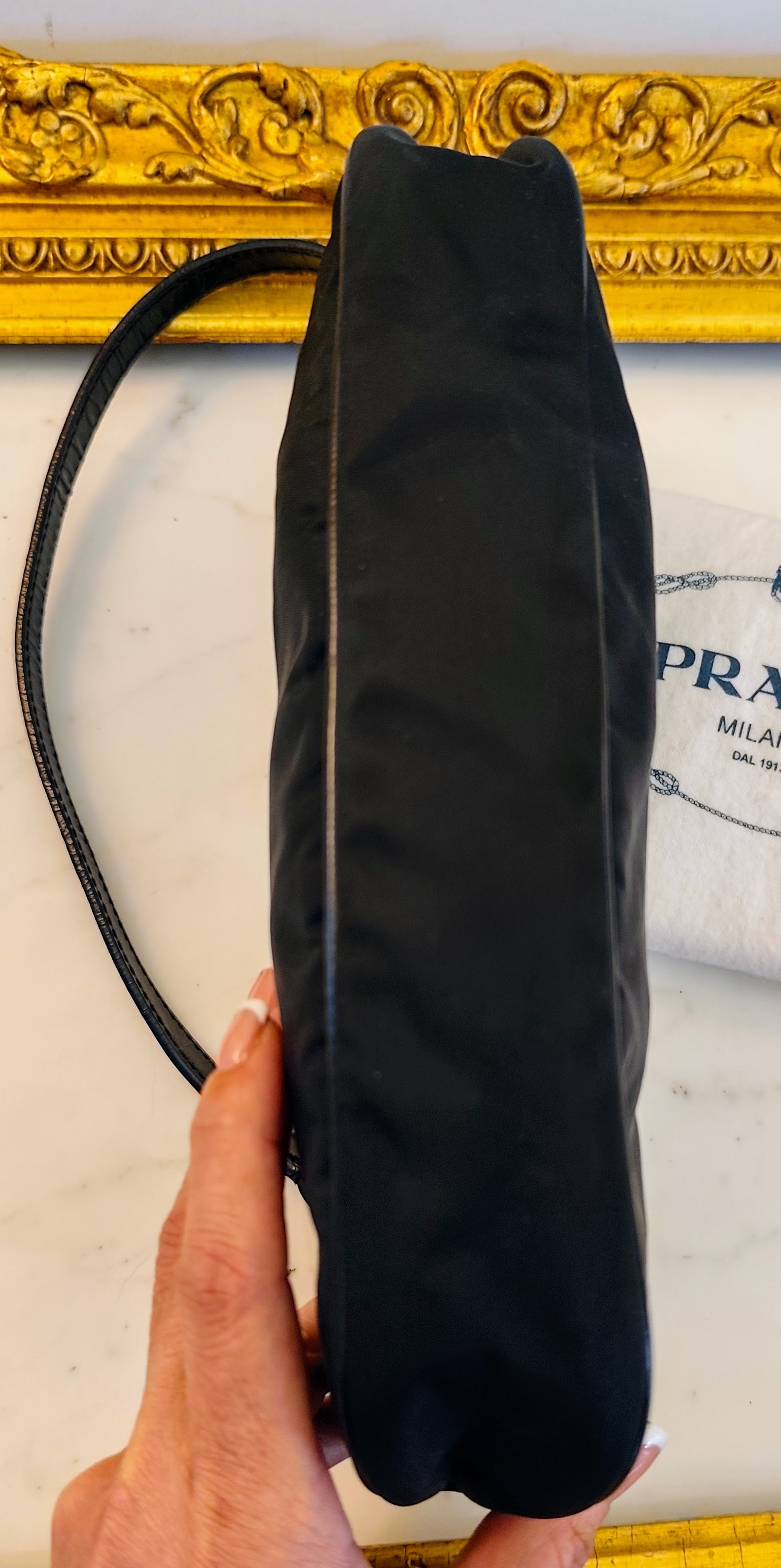 Prada – Mini Borsa a Spalla in Re-Nylon Nero Logo Jacquard