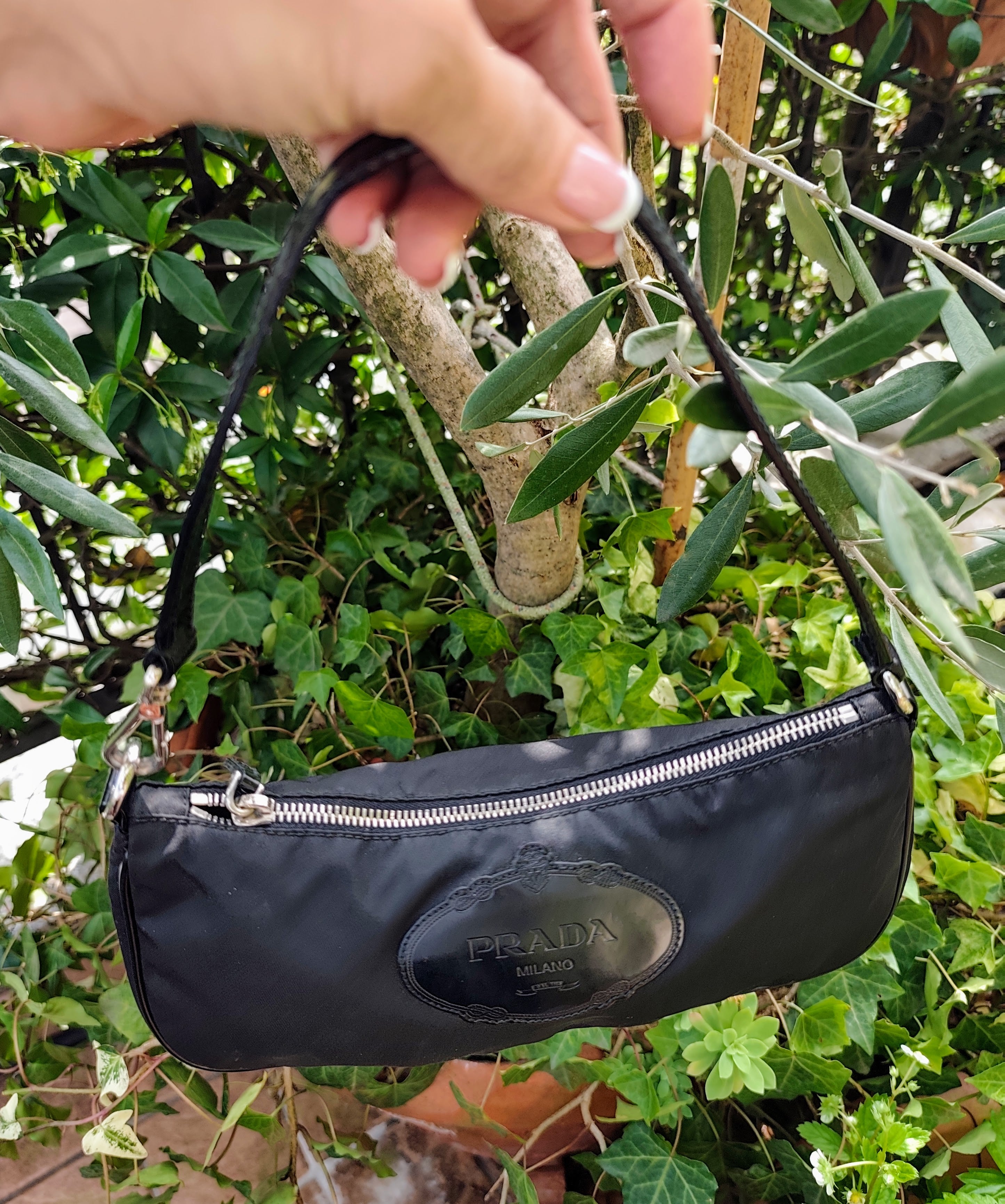 Prada – Mini Borsa a Spalla in Re-Nylon Nero Logo Jacquard