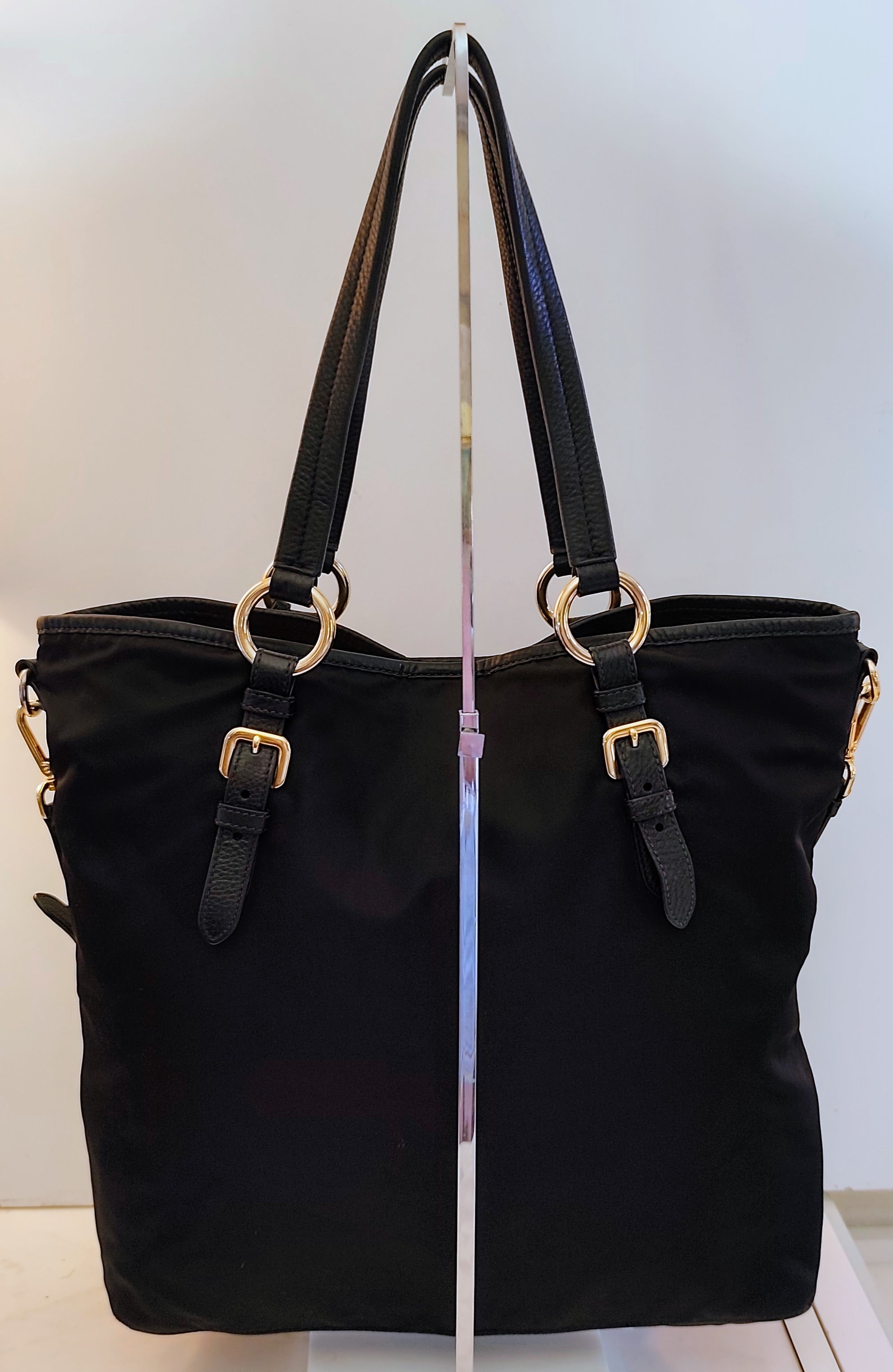 Prada - Shopper Tote Bag in Nylon e Pelle Nera con Tracolla