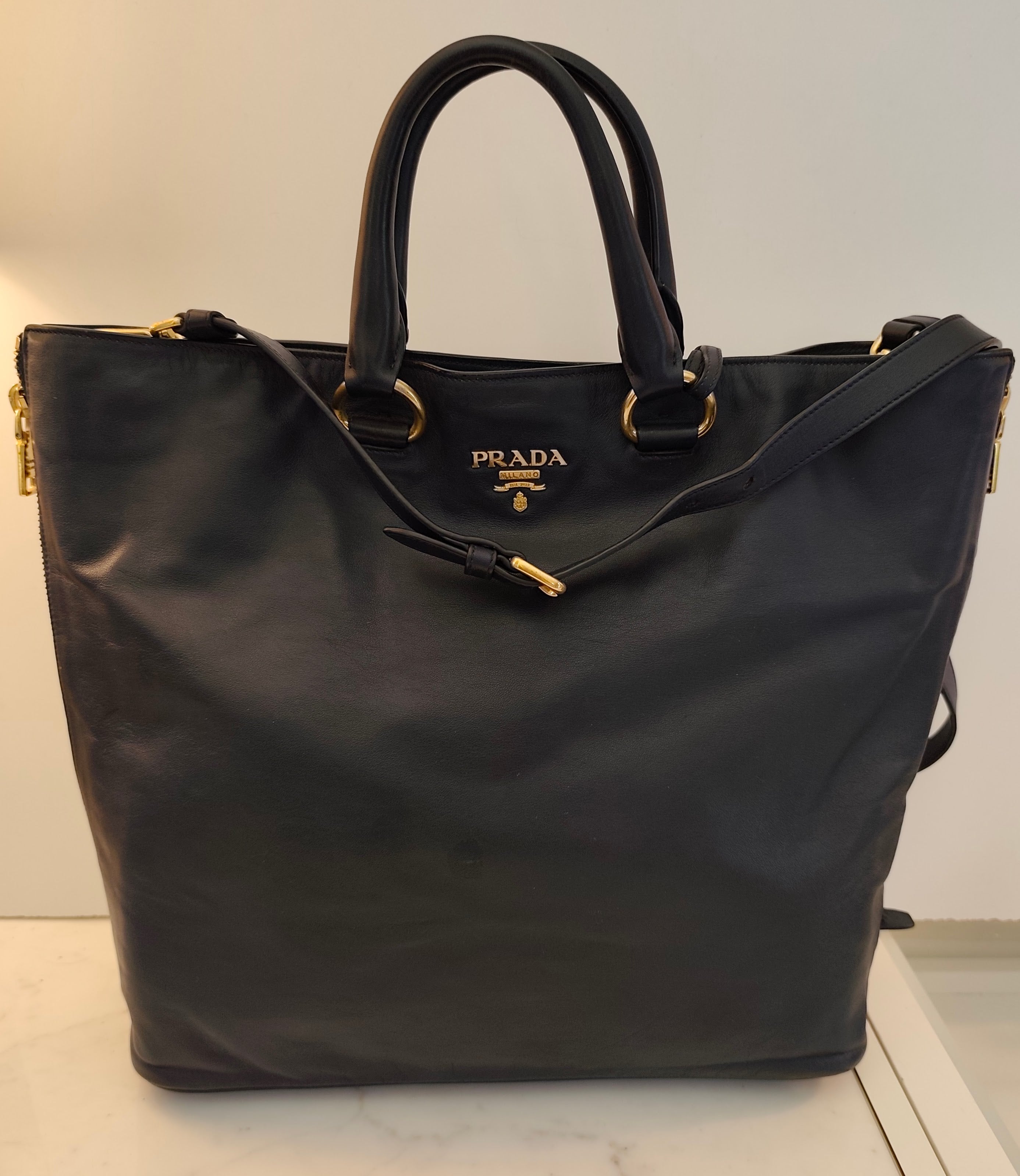 Prada – Shopper Espandibile in Pelle Blu Notte