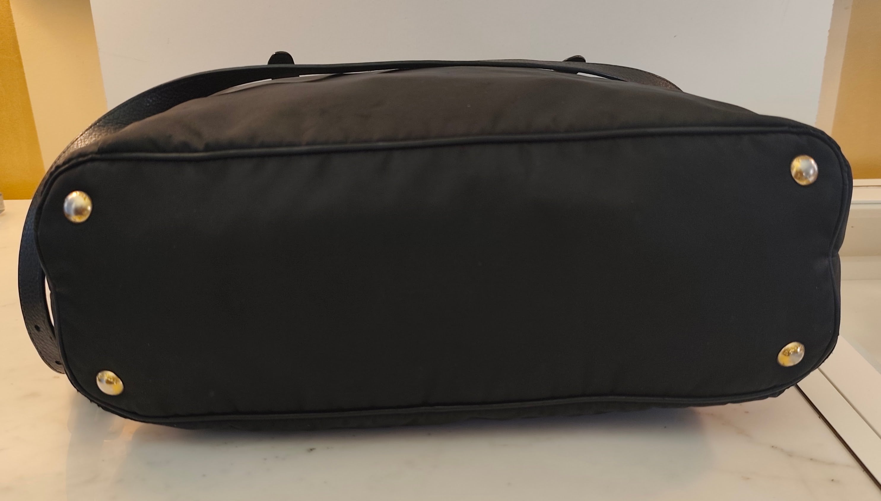 Prada – Shopper Tote Bag in Nylon e Pelle Nera