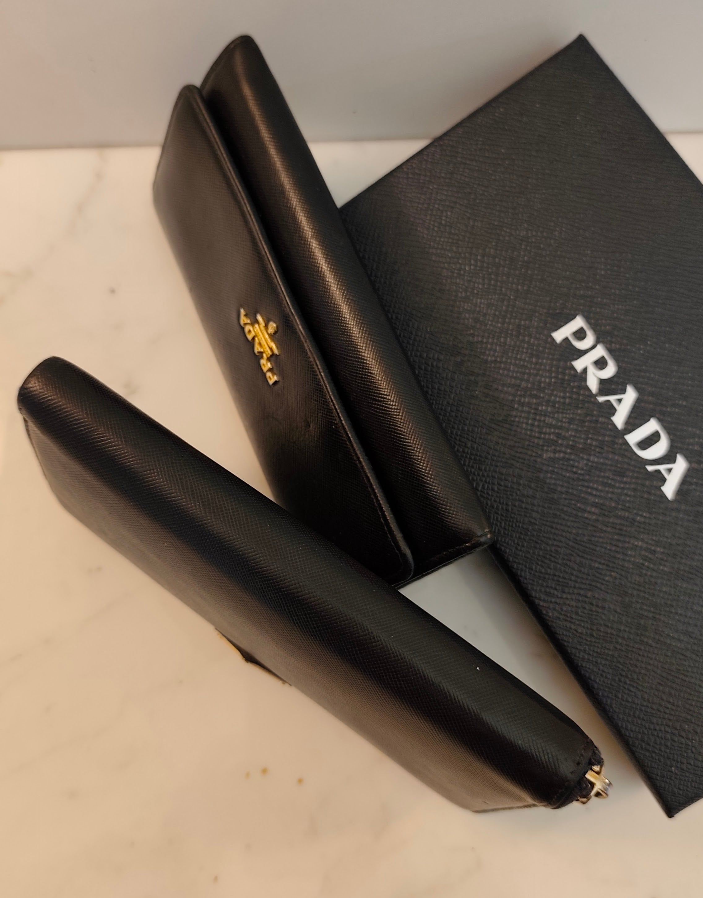 Prada - Portafoglio Grande Pelle Saffiano Nera Logo Lettering