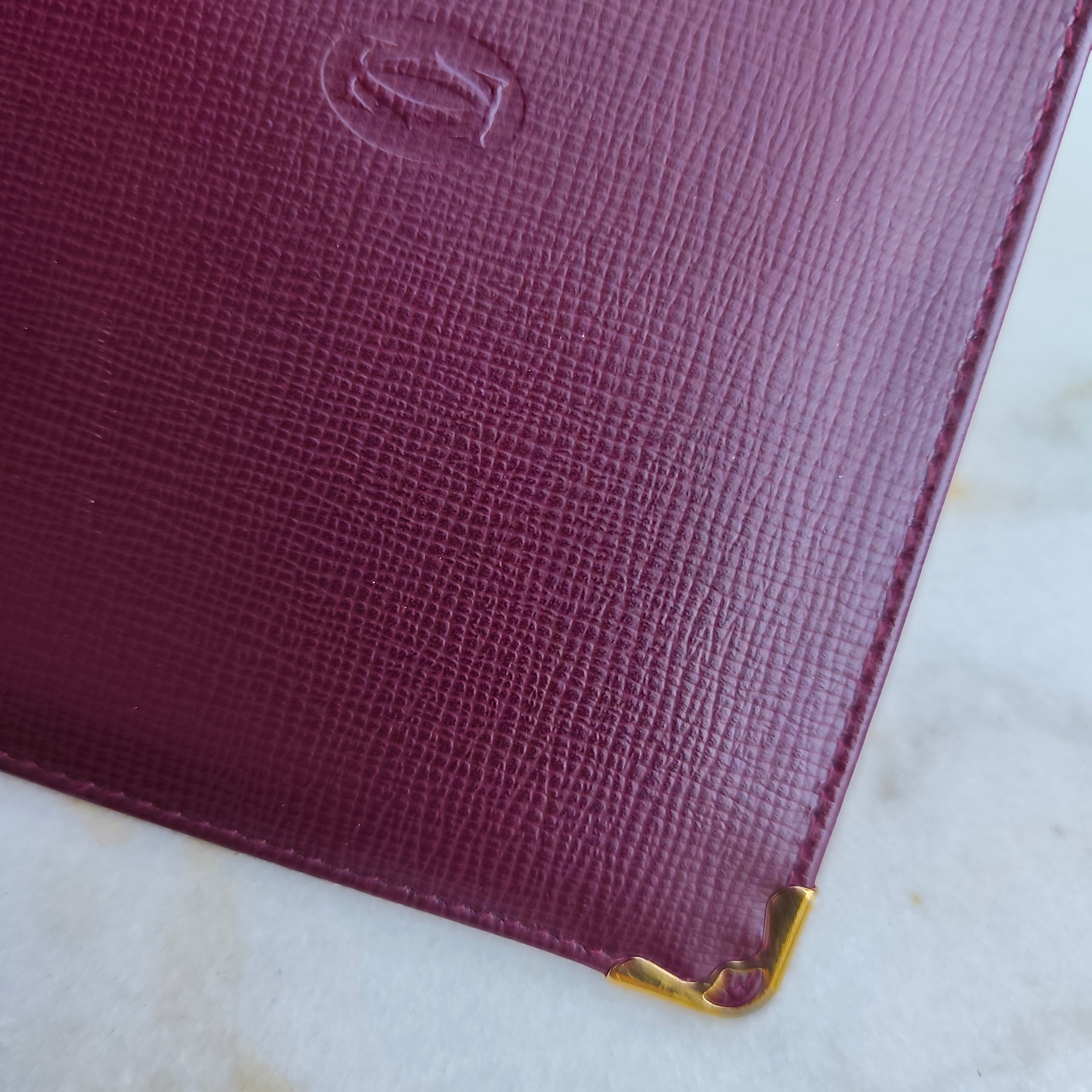 Cartier – Portafoglio con Porta Assegni Staccabile in Pelle Bordeaux