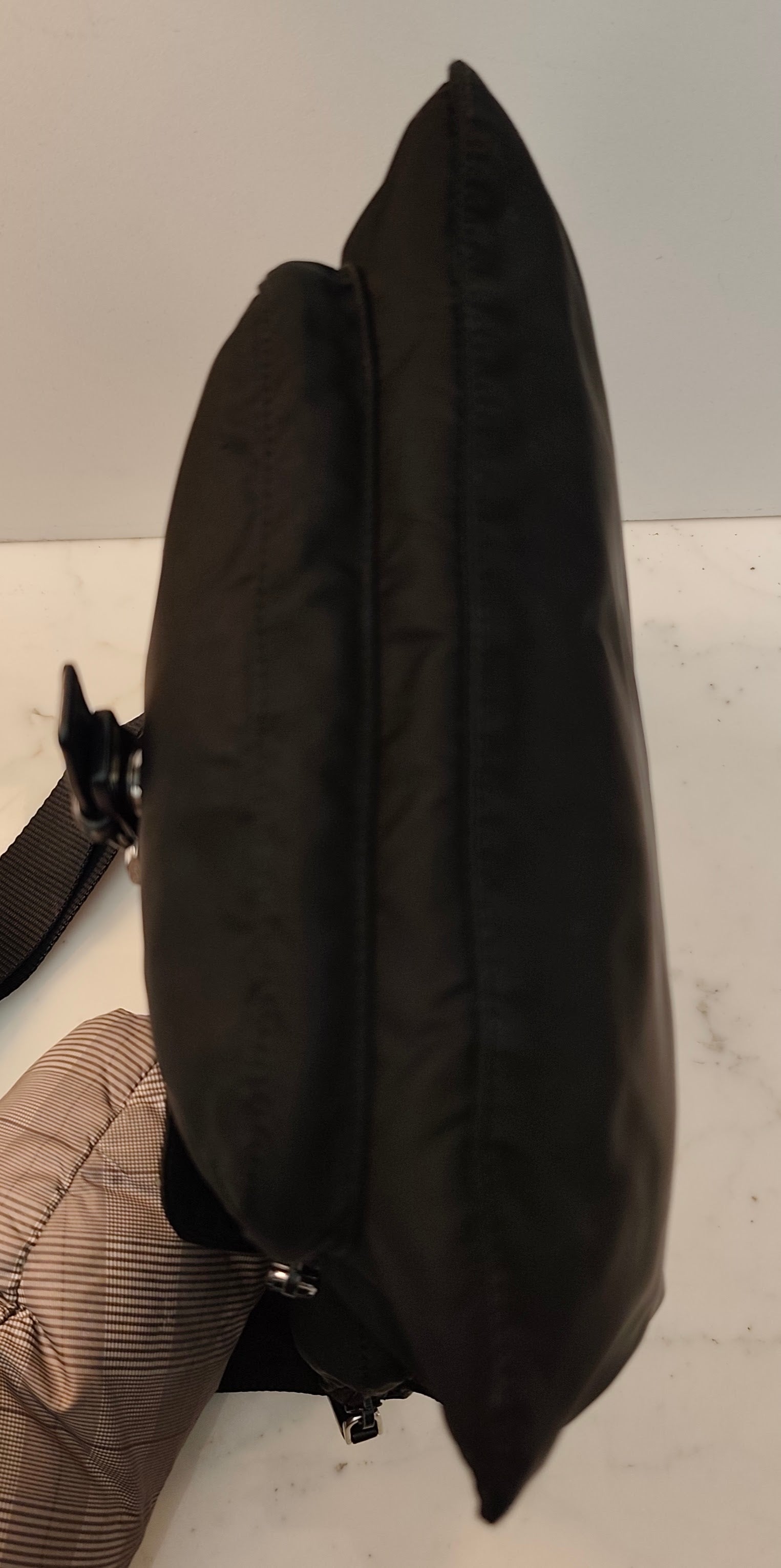 Prada - Borsa Borsello a Spalla o Tracolla Re-Nylon Nero