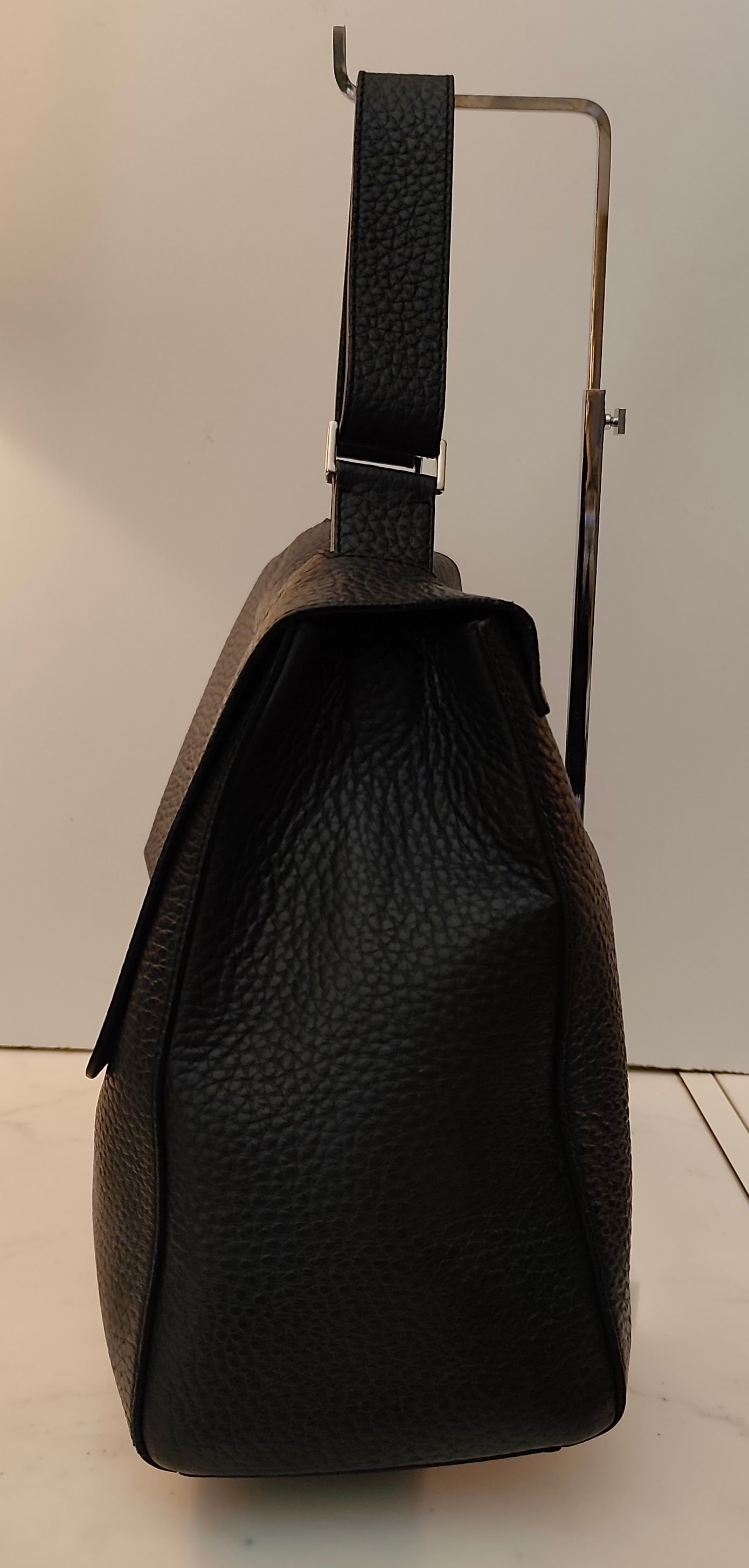 Orciani – Sveva Soft Grande Pelle Martellata Nera