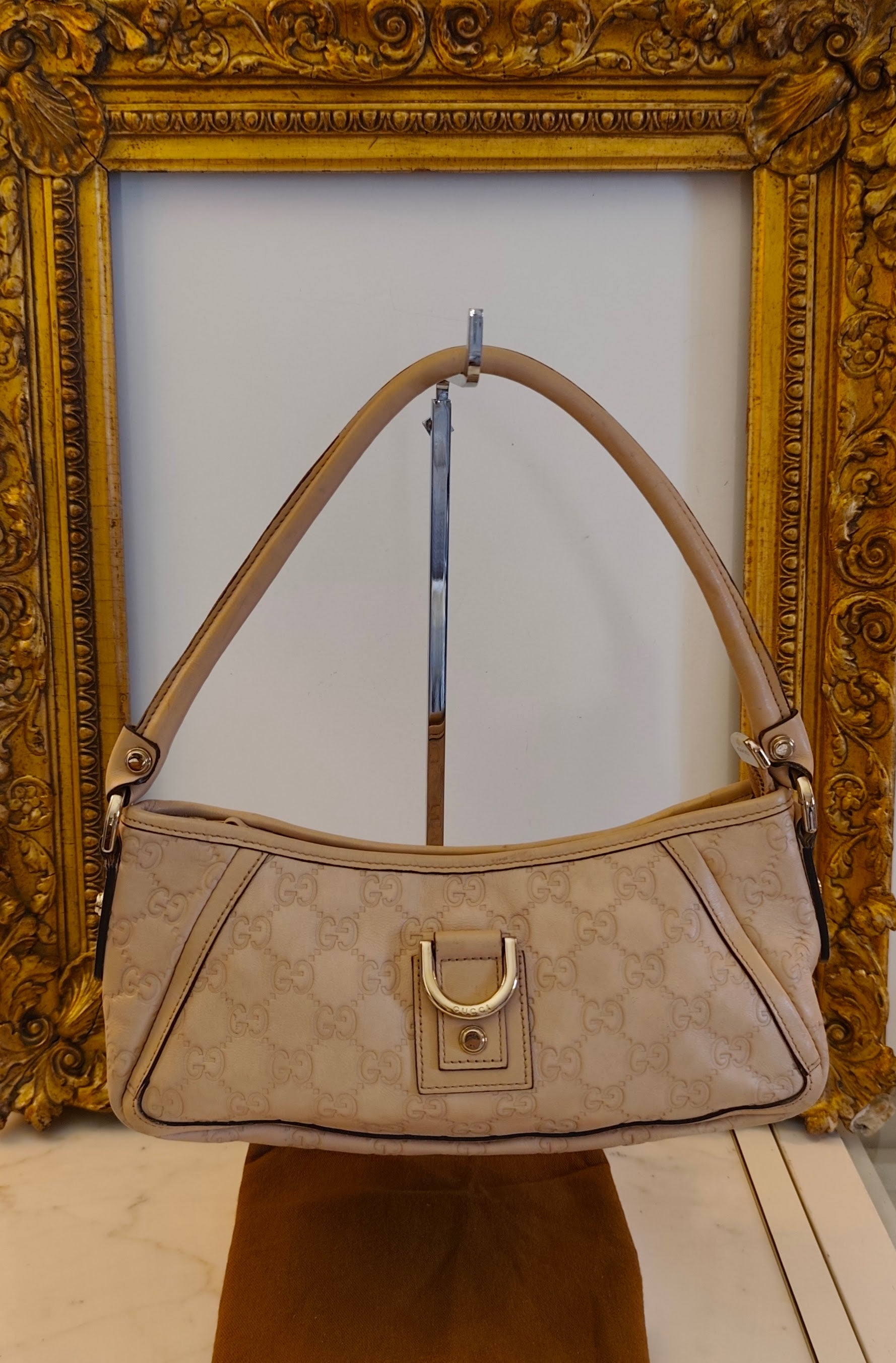 Gucci - Abbey D-Ring Borsa a Spalla in Pelle Guccissima Avorio