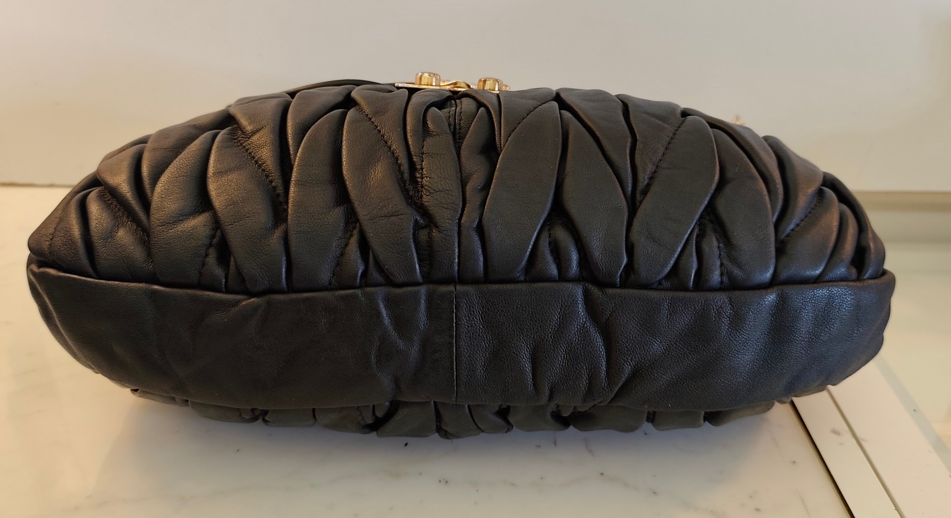 Miu Miu - Coffer Bag - Borsa spalla pelle nera matelassè