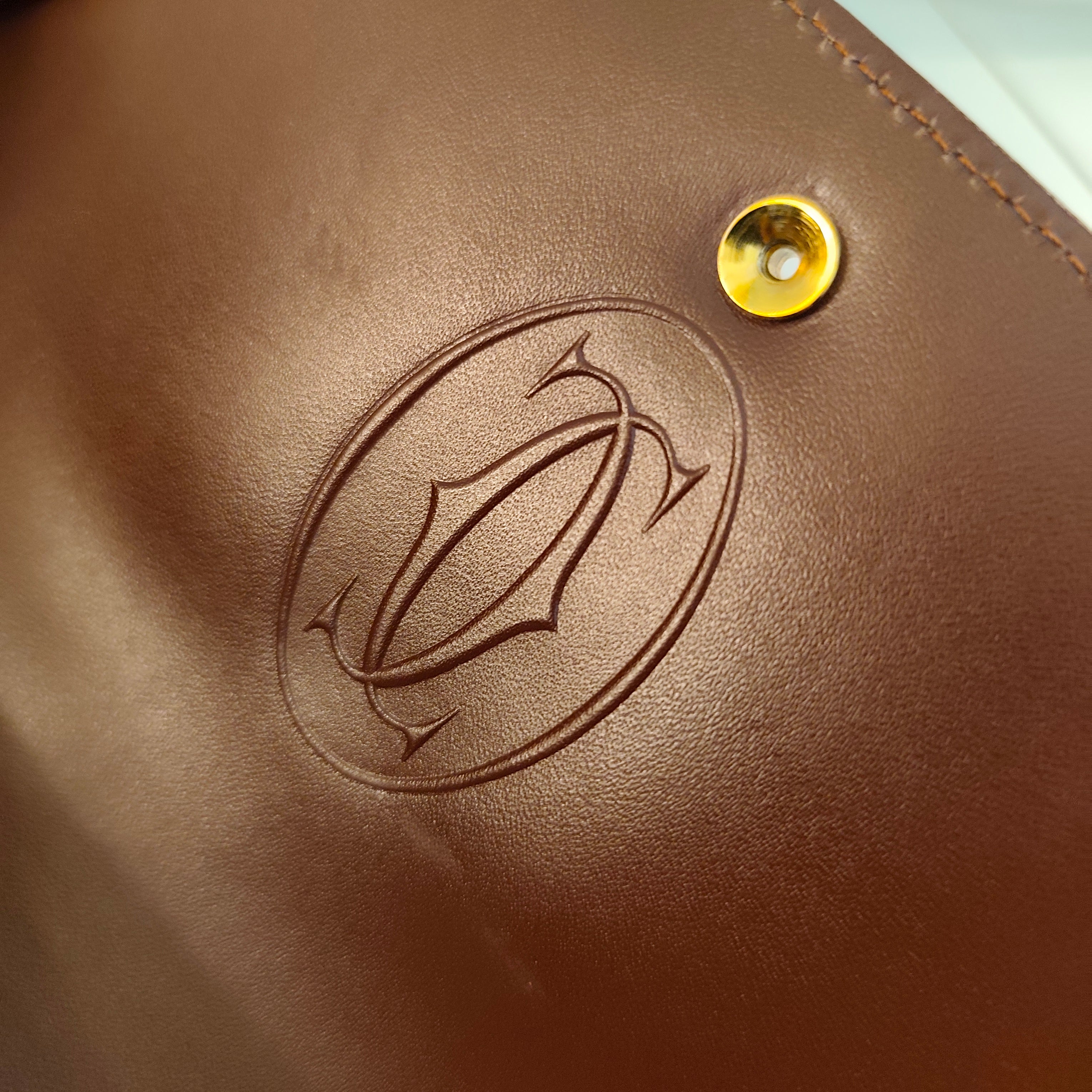 Cartier – Camera Bag Elegante Vintage in Pelle Bordeaux