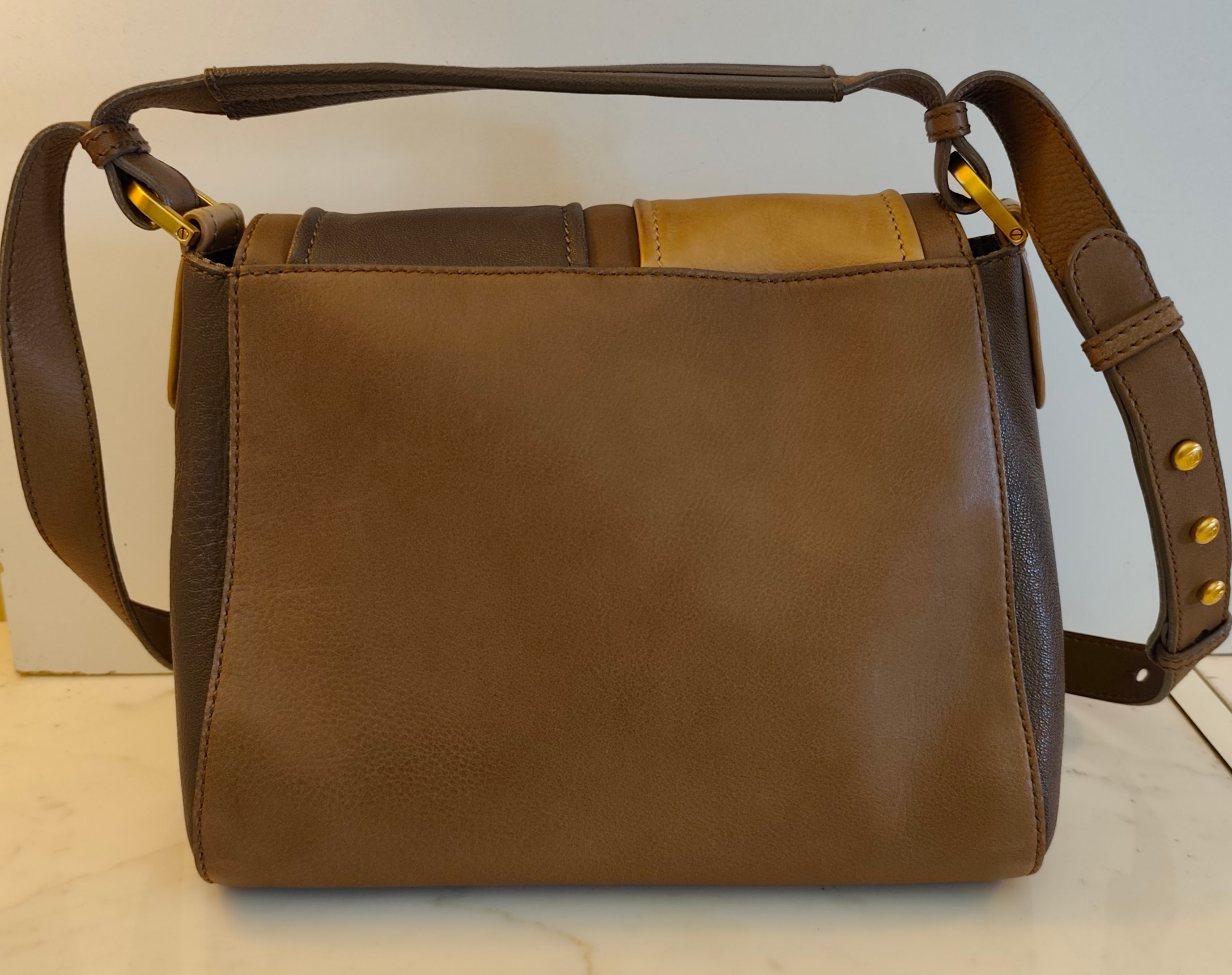 Fendi - Anna Borsa a Spalla con Tracolla in Pelle Tricolore Beige