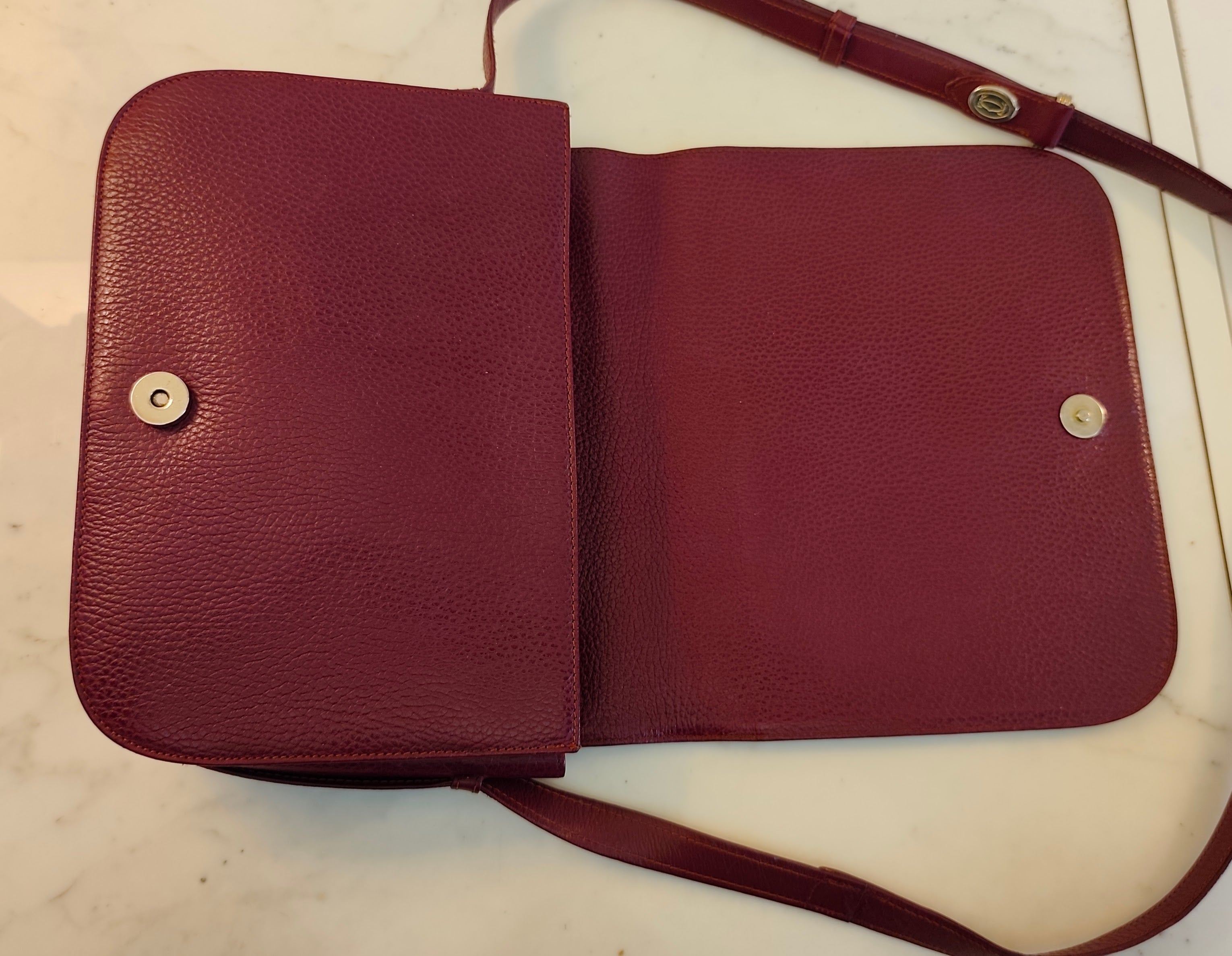 Cartier - Camera Bag a Patta Intera in Pelle Bordeaux Vintage