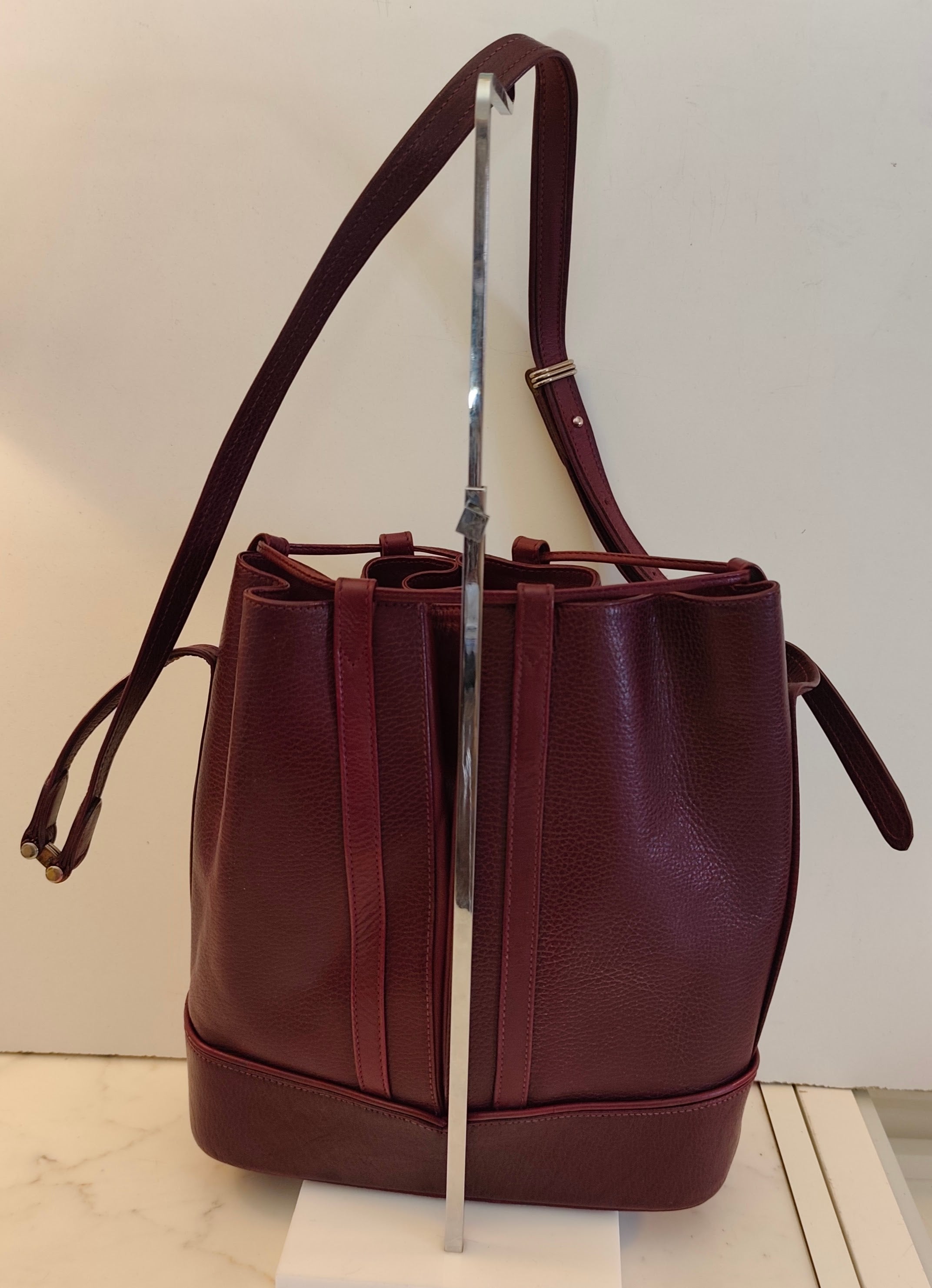 Cartier – Secchiello Ovale in Pelle Bordeaux Vintage