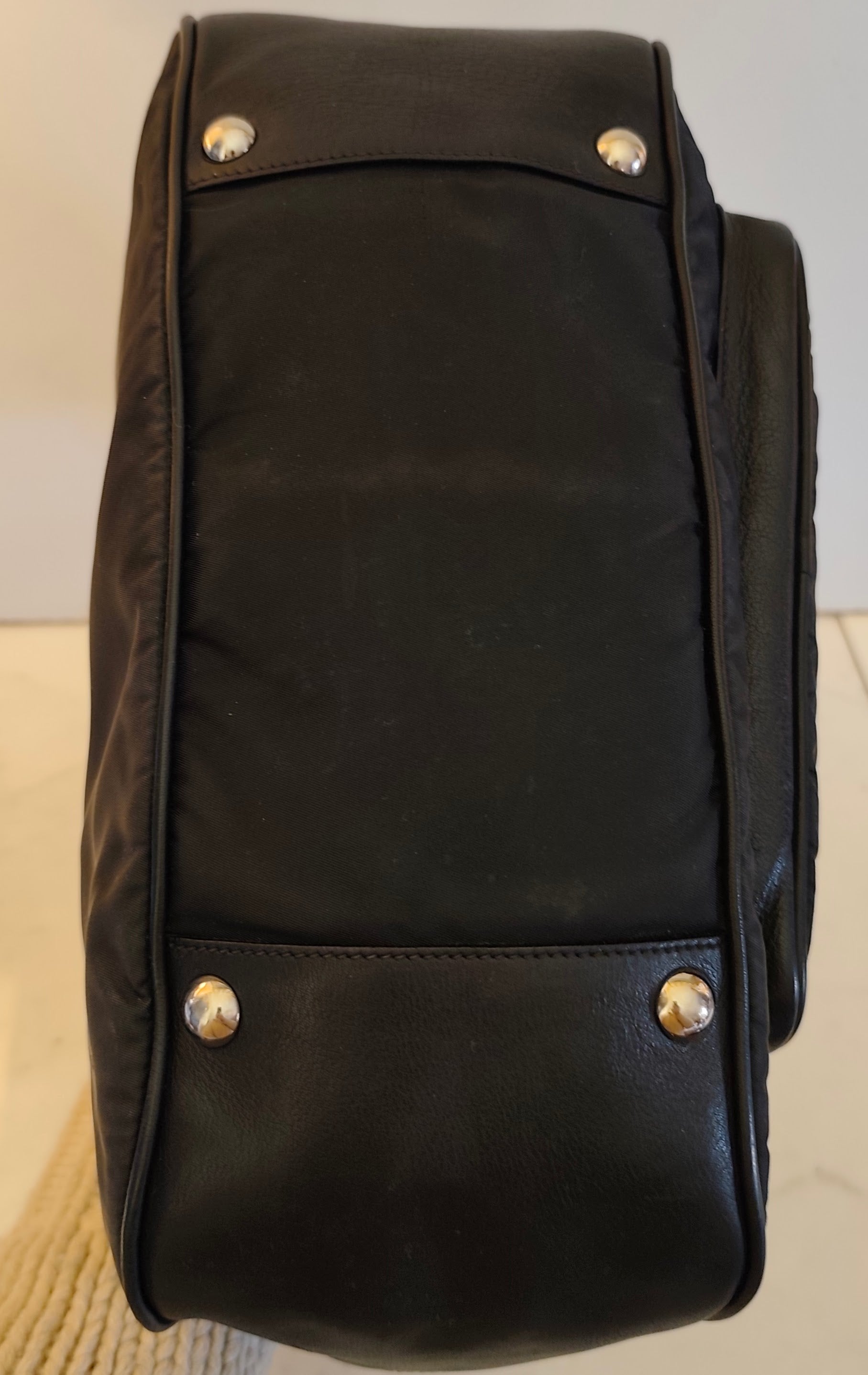 PRADA - Borsa a Spalla Hobo in Nylon e Pelle Nera