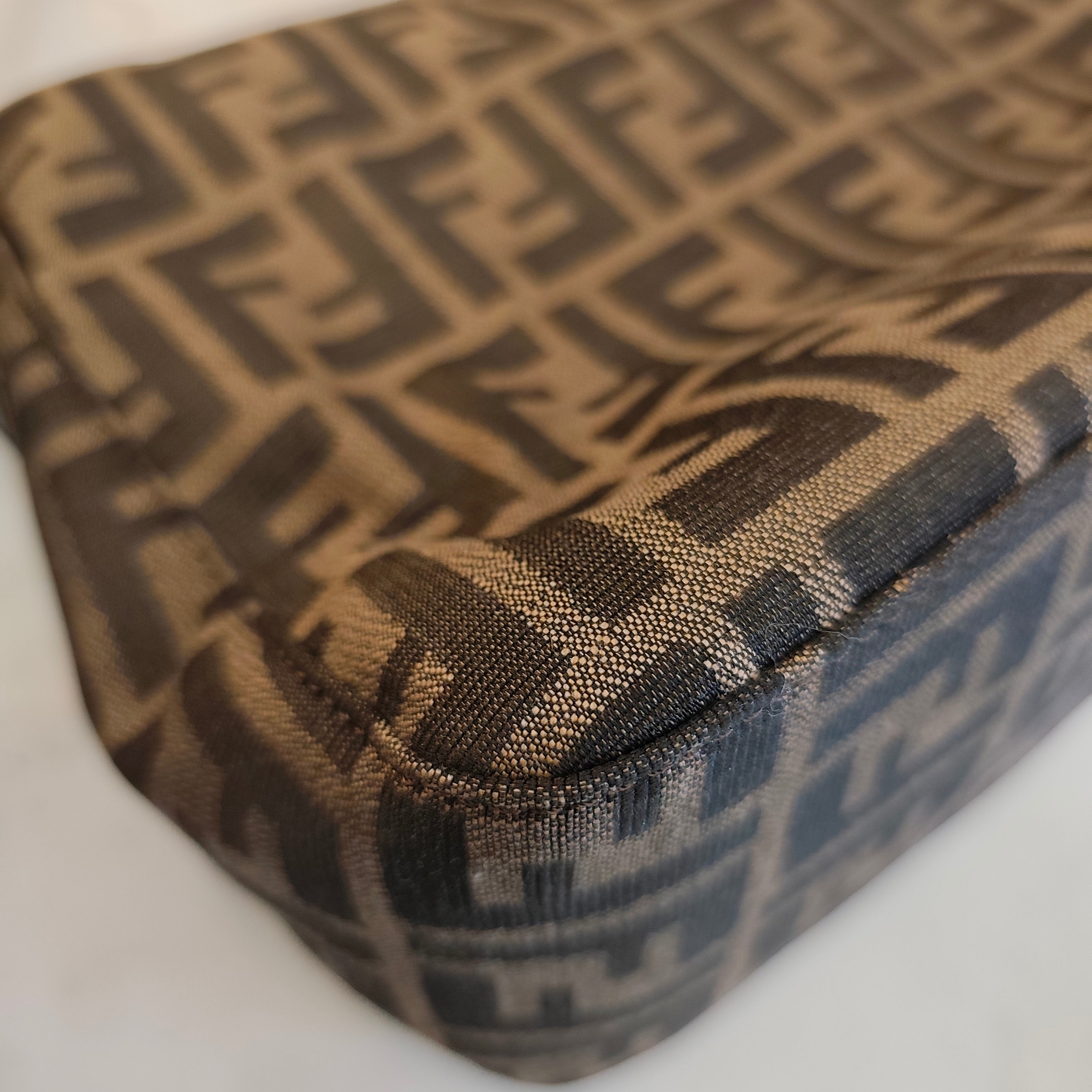 FENDI - MAMA BAGUETTE ZUCCA