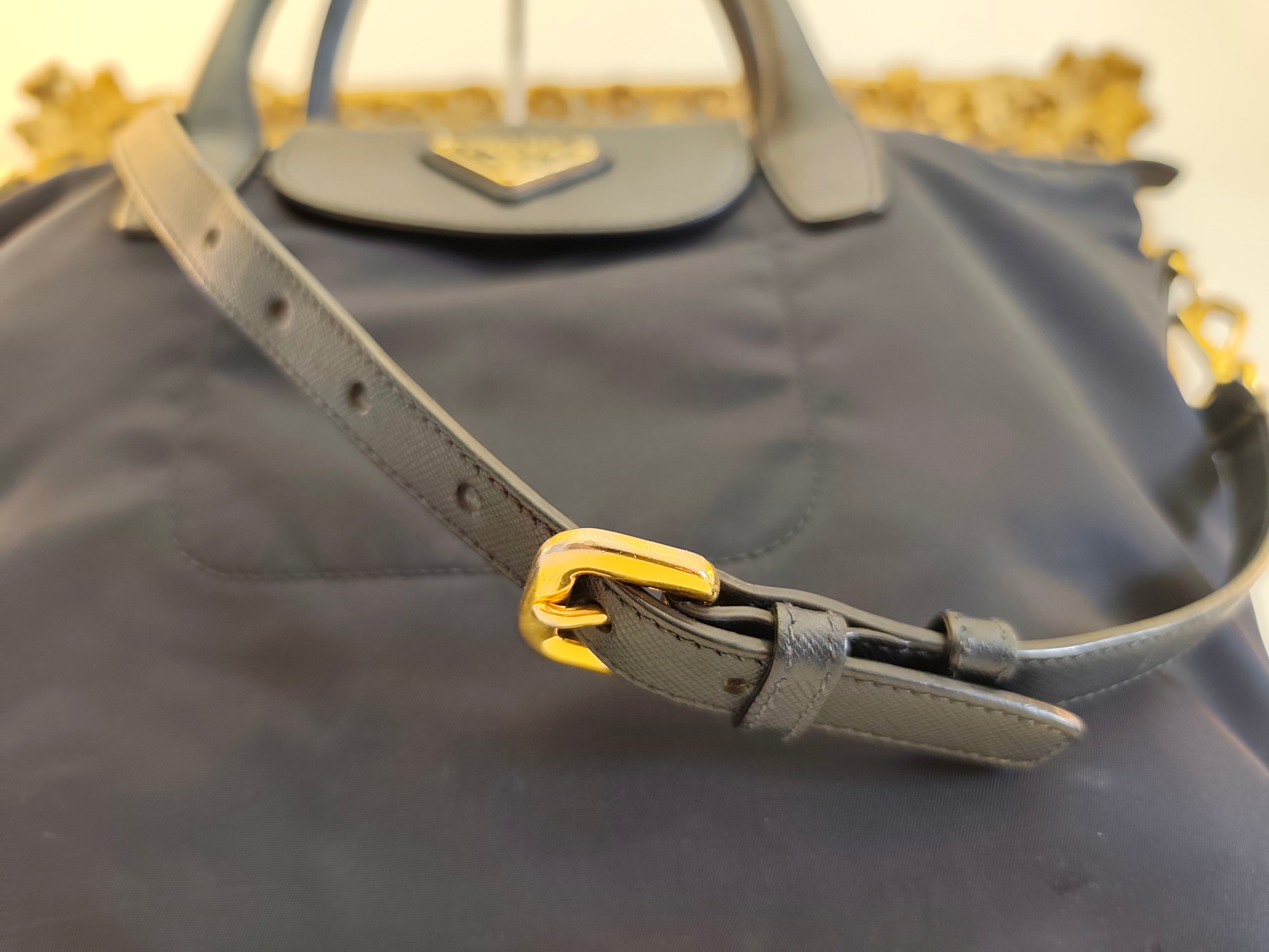 Prada - Tote Shopper con Tracolla Re-Nylon Blu Diplomatico
