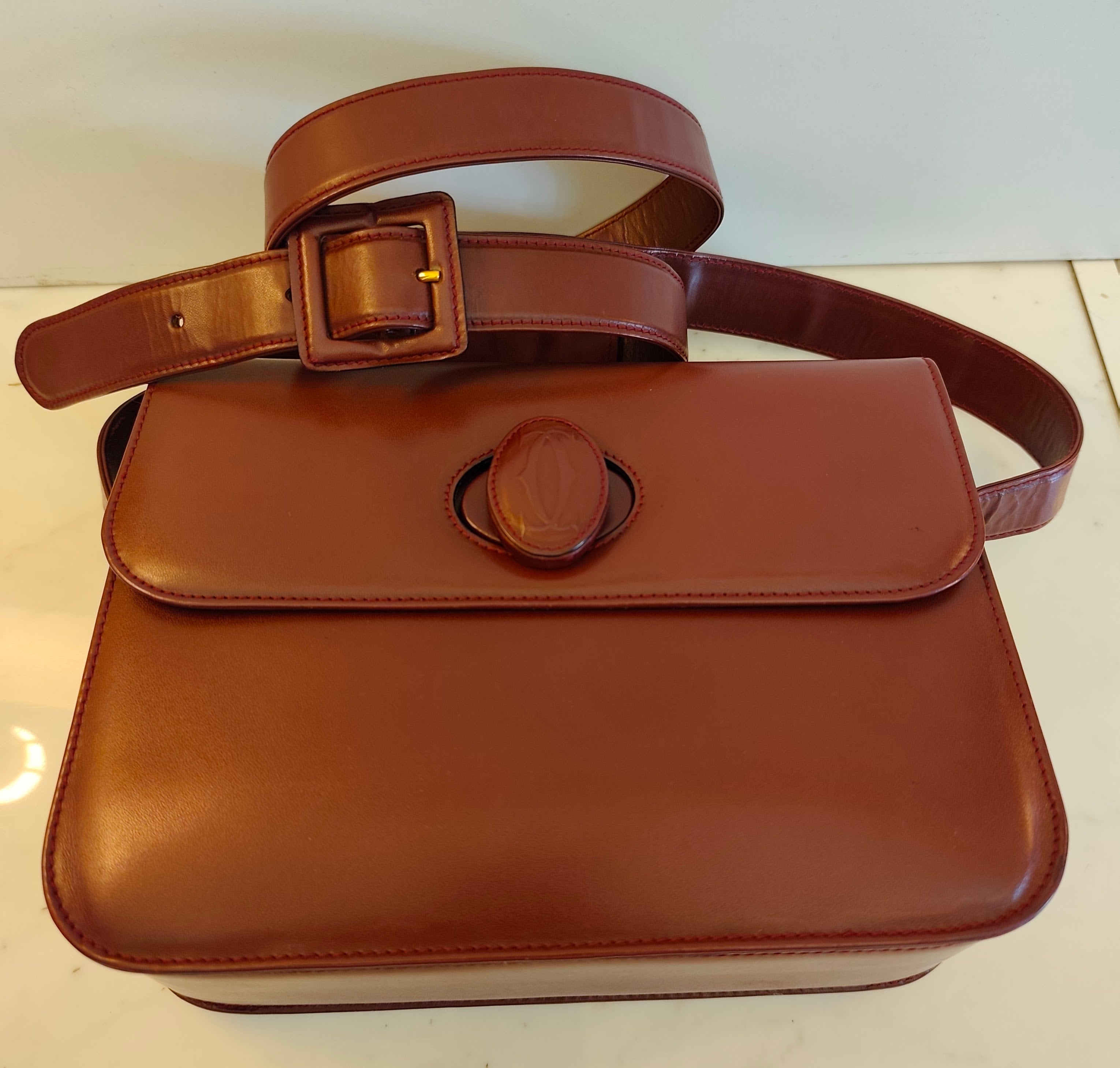 Cartier – Camera Bag Box Girello in Pelle Bordeaux