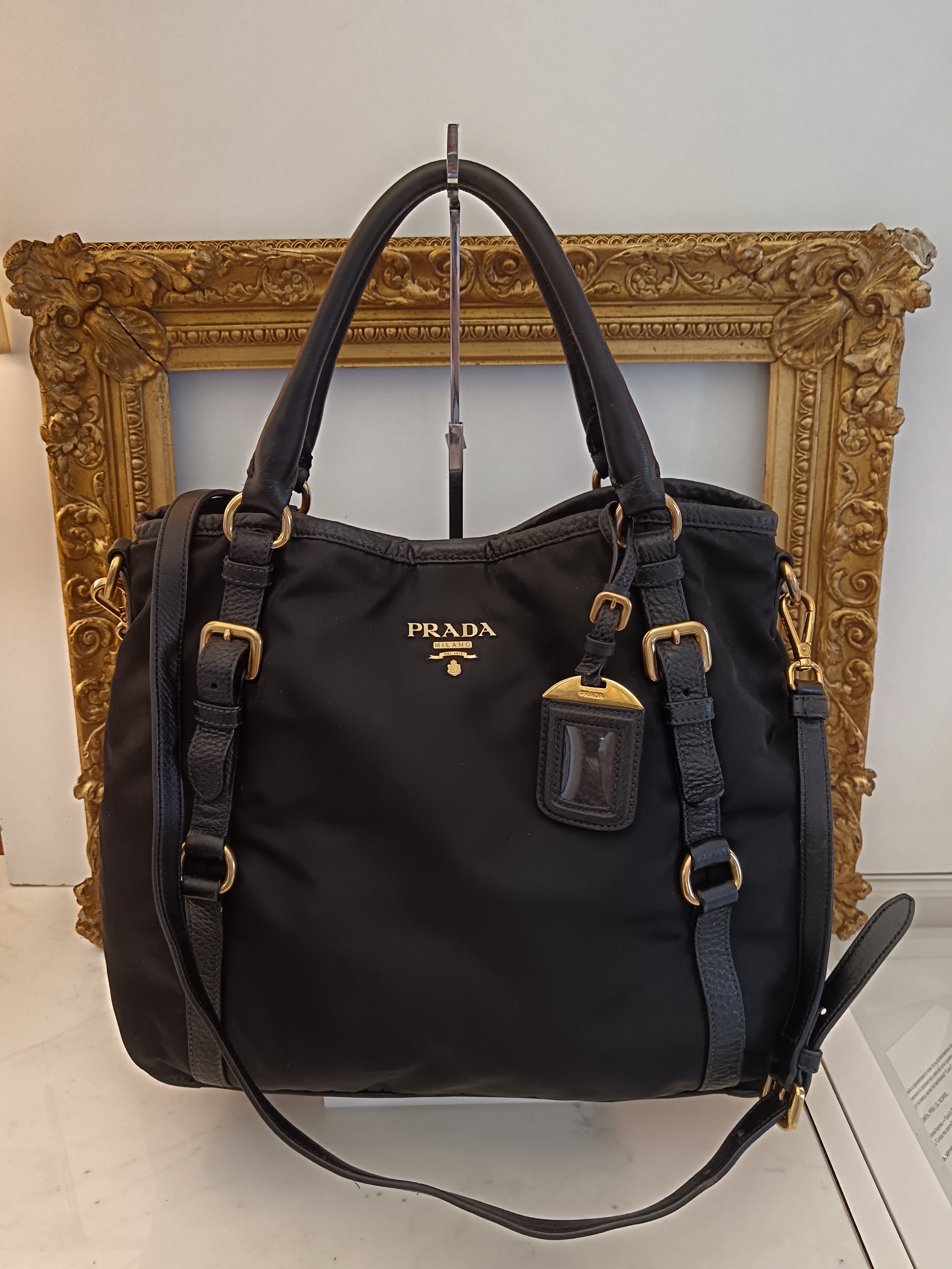 Prada - Tote Shopper Nylon Nero con Fasce in Pelle e Doppi Anelli