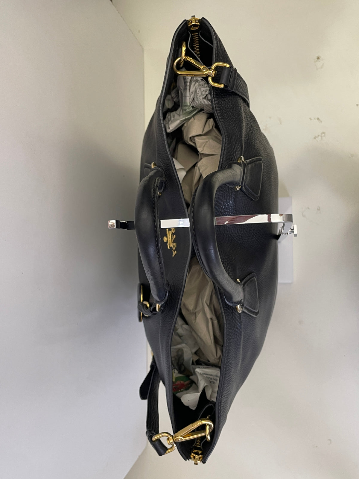 Prada - Shopper Espandibile in Pelle Martellata Nera Con Manici Corti