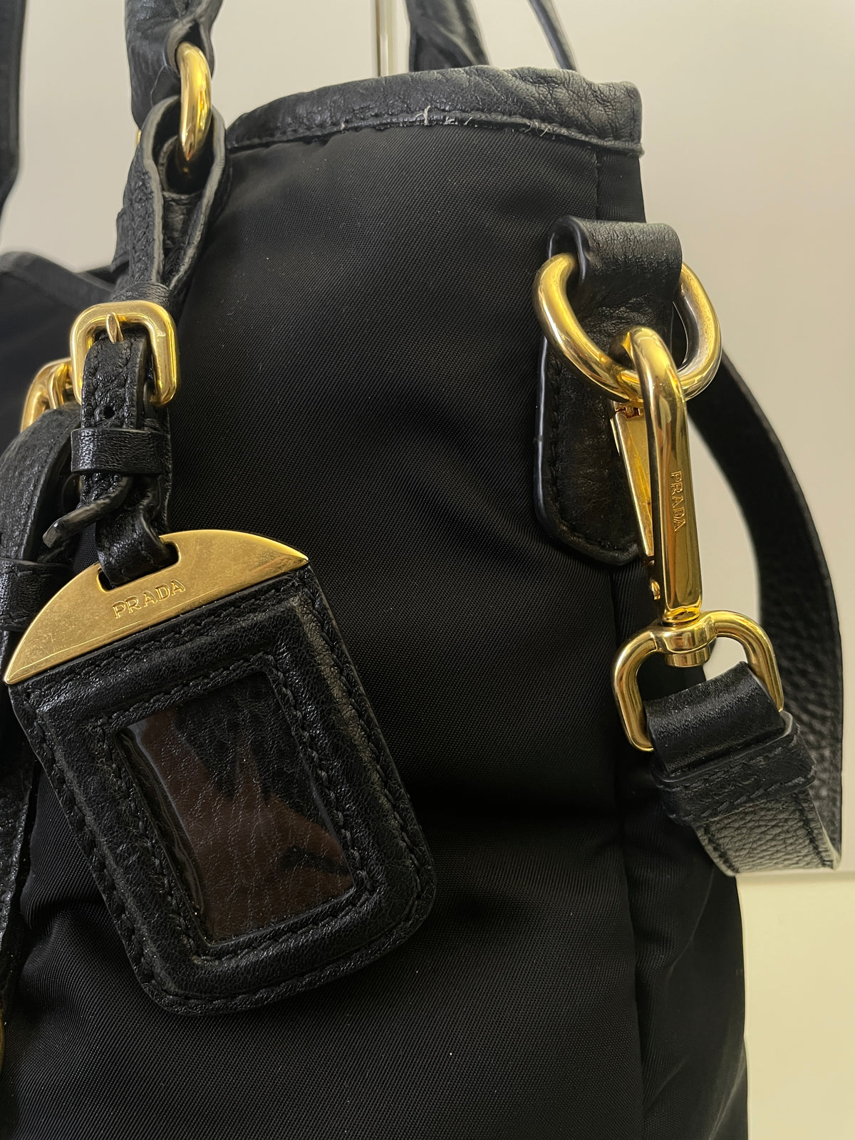 Prada - Tote Shopper Nylon Nero con Fasce in Pelle e Doppi Anelli FULL SET