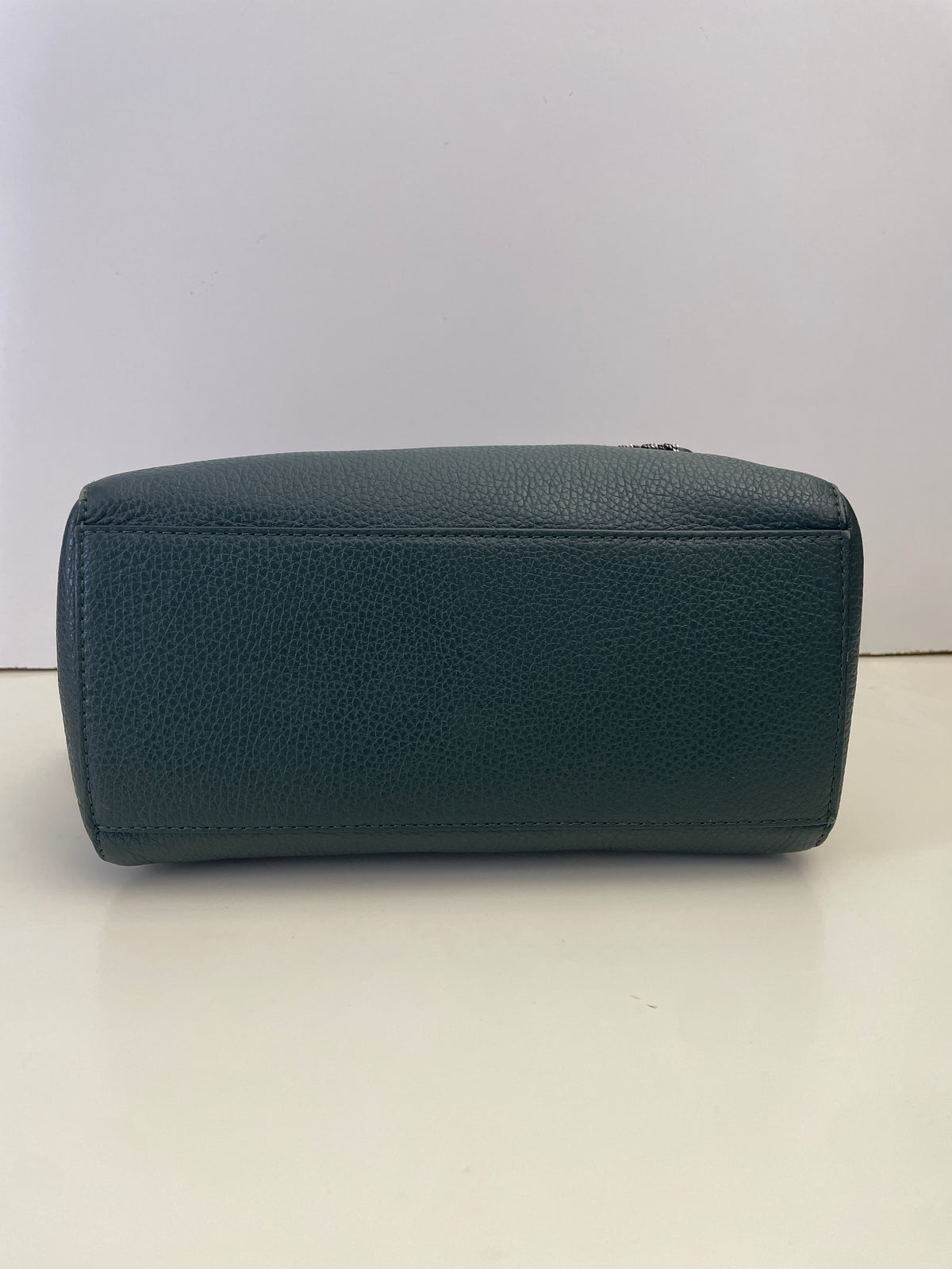 Orciani – Sveva Soft Piccola Pelle Verde Petrolio Con Inserti In Metallo