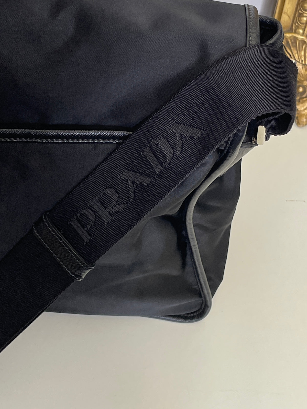 Prada Cartella Doppie Tasche Nylon Nera Scritta Fronte