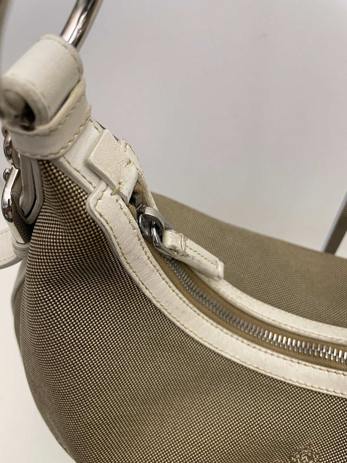 Prada - Hobo Logo Jacquard Beige e Avorio