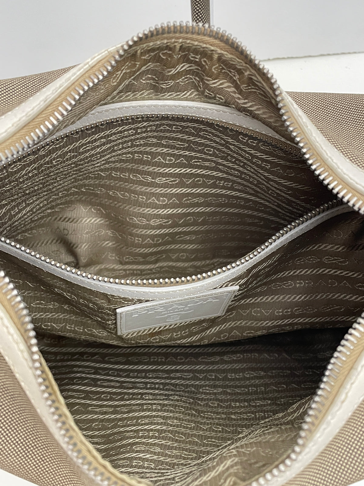 Prada - Hobo Logo Jacquard Beige e Avorio