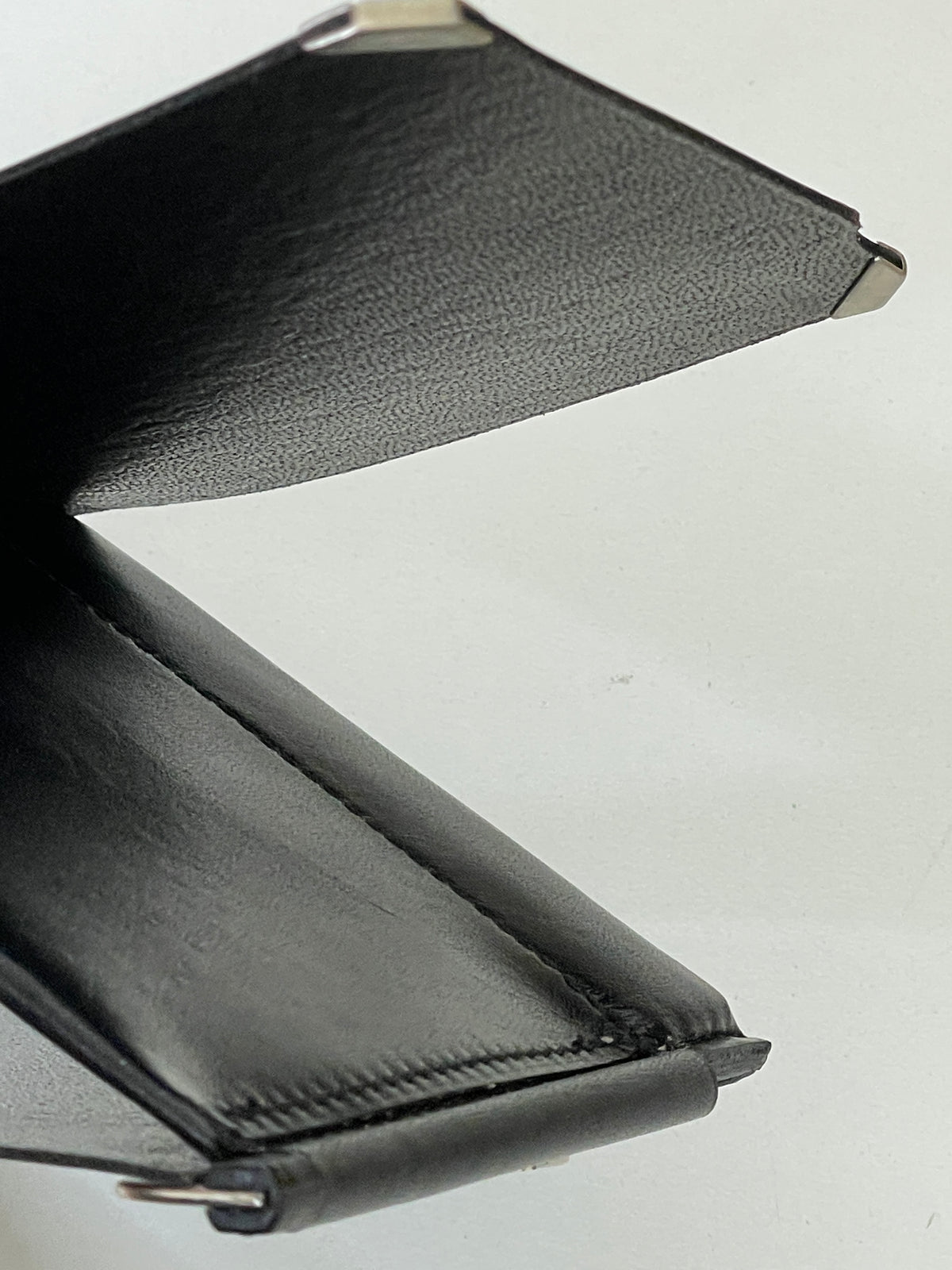 Valextra Grip Spring Trifold Pelle Nera Spazzola (Angoli Argento)