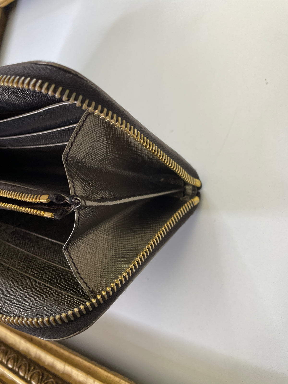 Prada Portafoglio Zip Continental Saffiano Bronzo