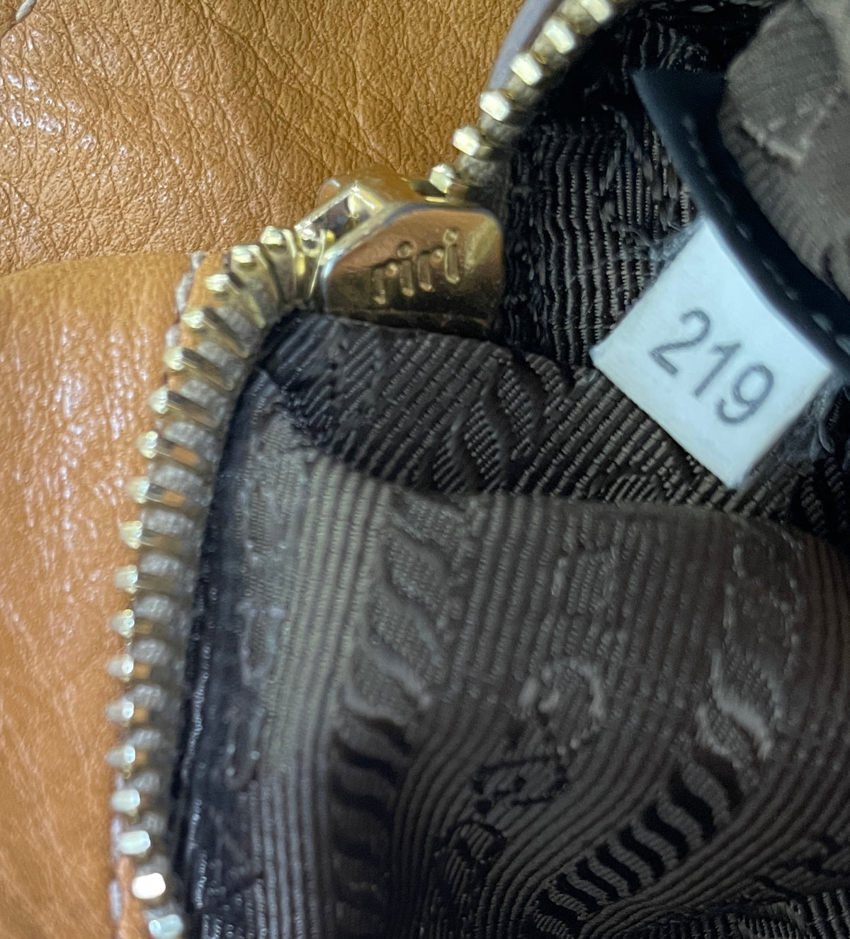 Prada - Shopper Espandibile in Pelle Martellata Cammello