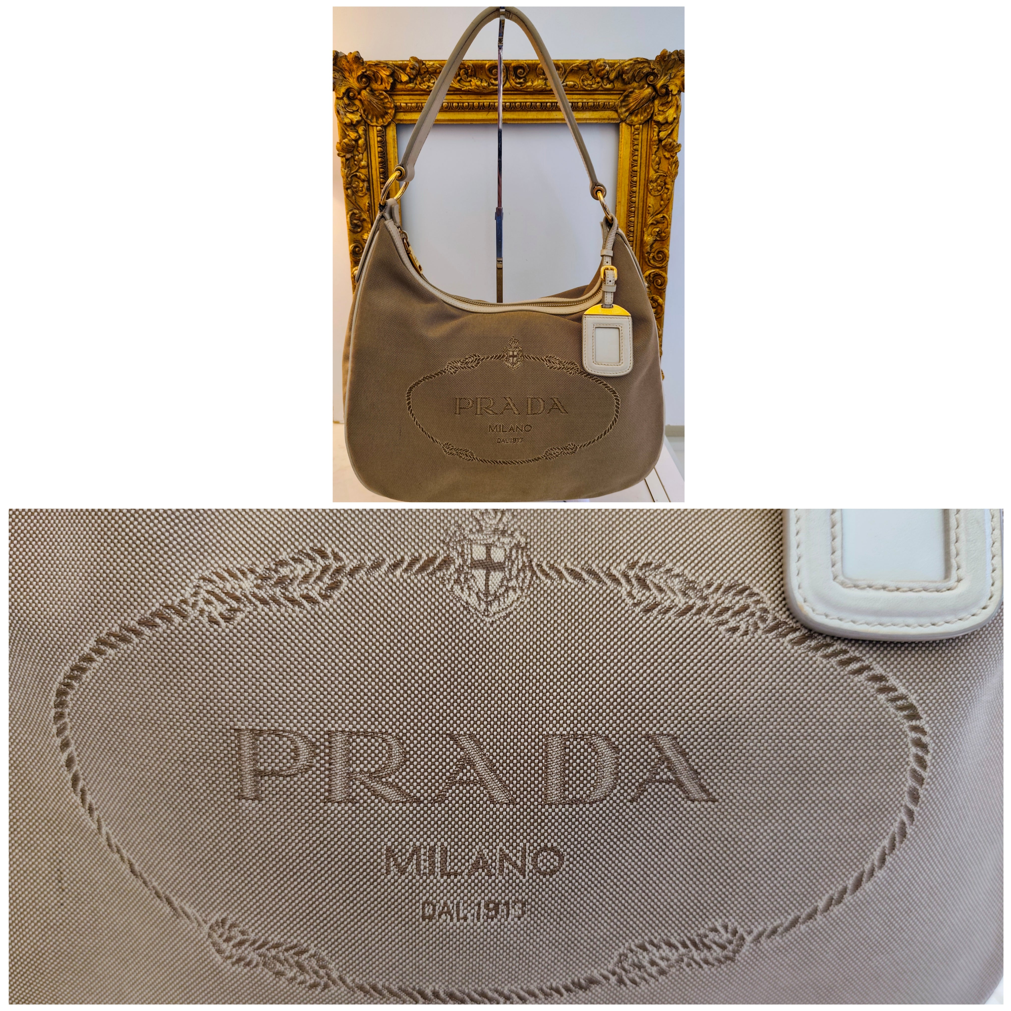 Prada – Hobo Bag Logo Jacquard in Tessuto Beige e Pelle Avorio