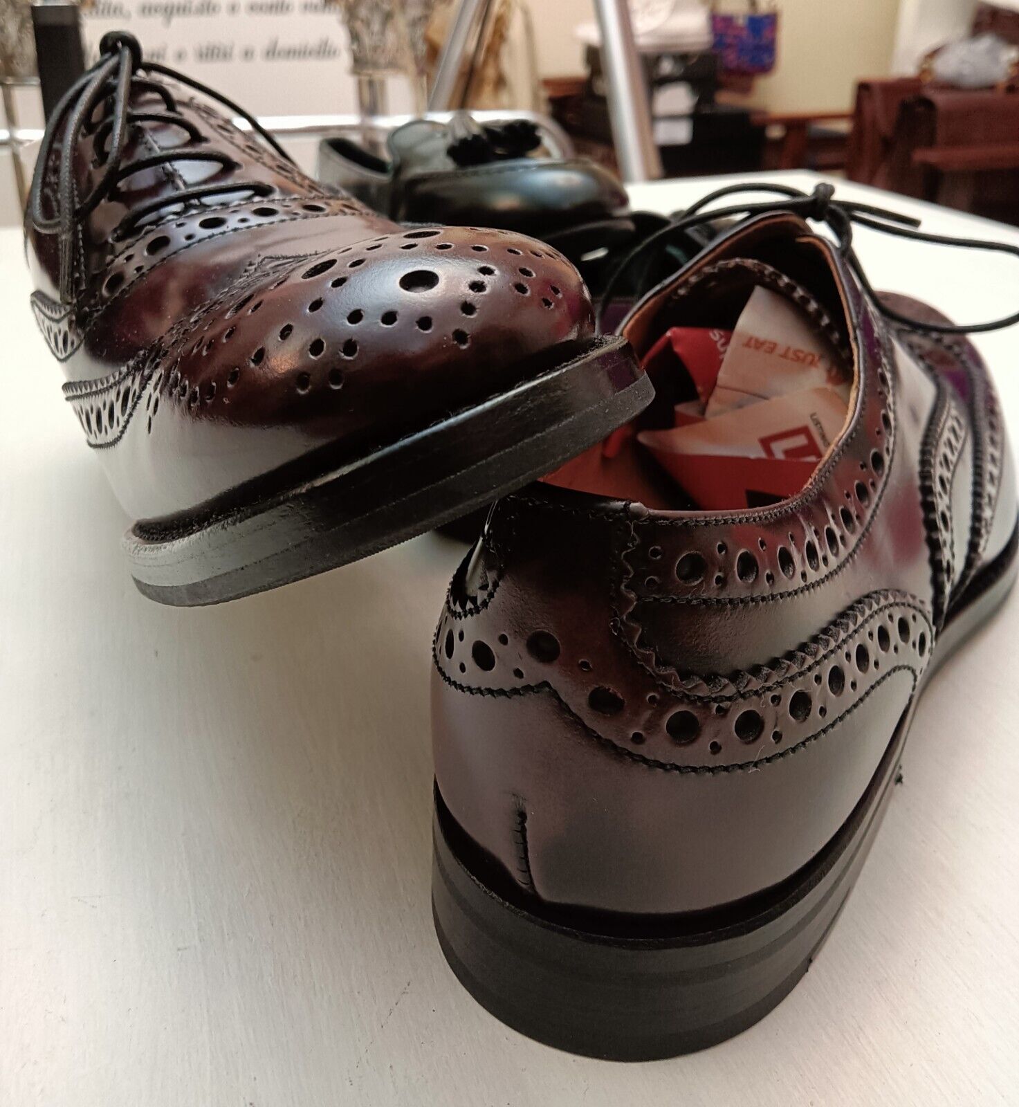 Church’s – Mocassini Donna Burwood WG Oxford Brogue Stringate in Pelle Burgundy