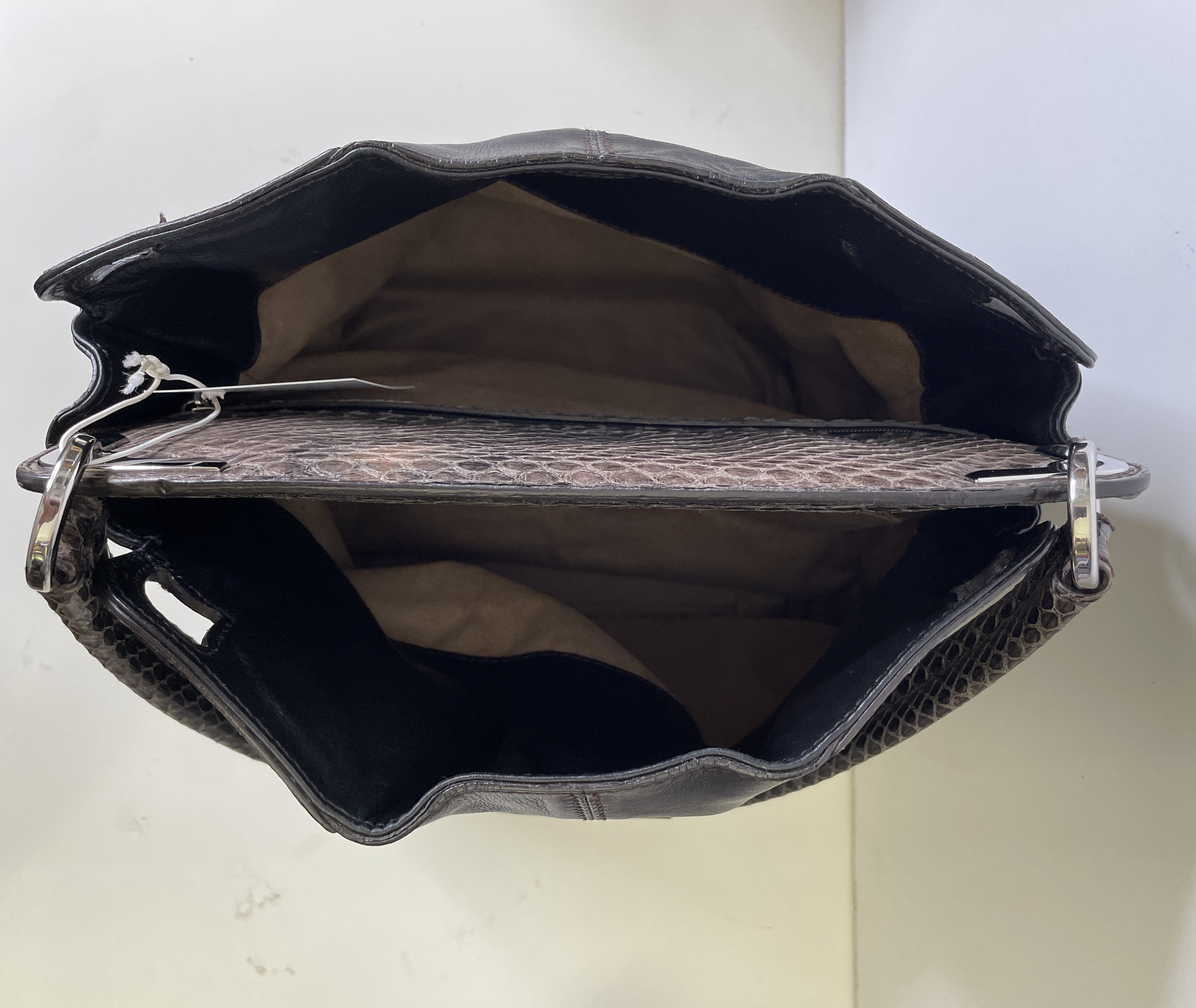 Cartier Marcello Bislunga Pelle Nera Con Tracolla