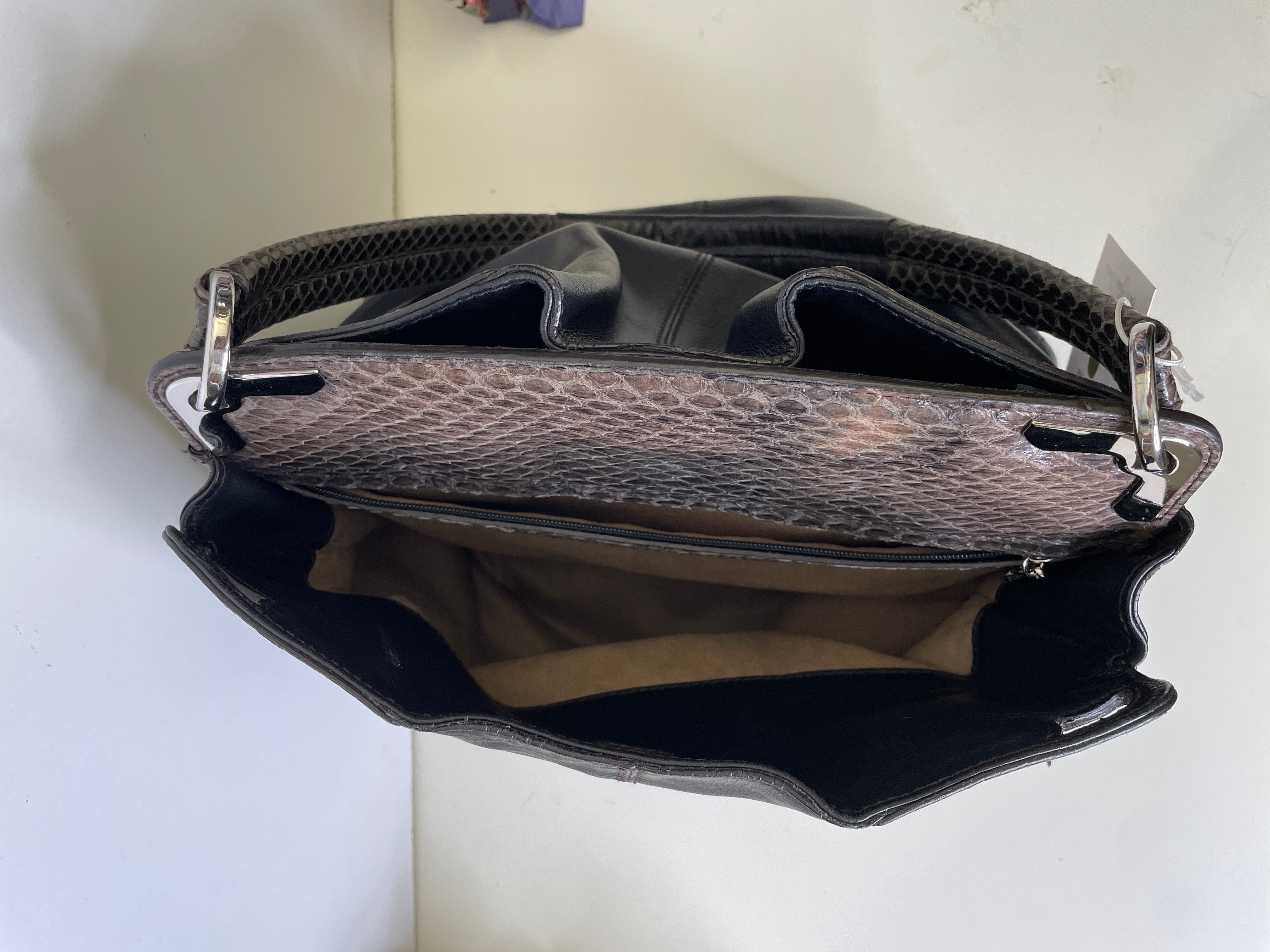 Cartier Marcello Bislunga Pelle Nera Con Tracolla
