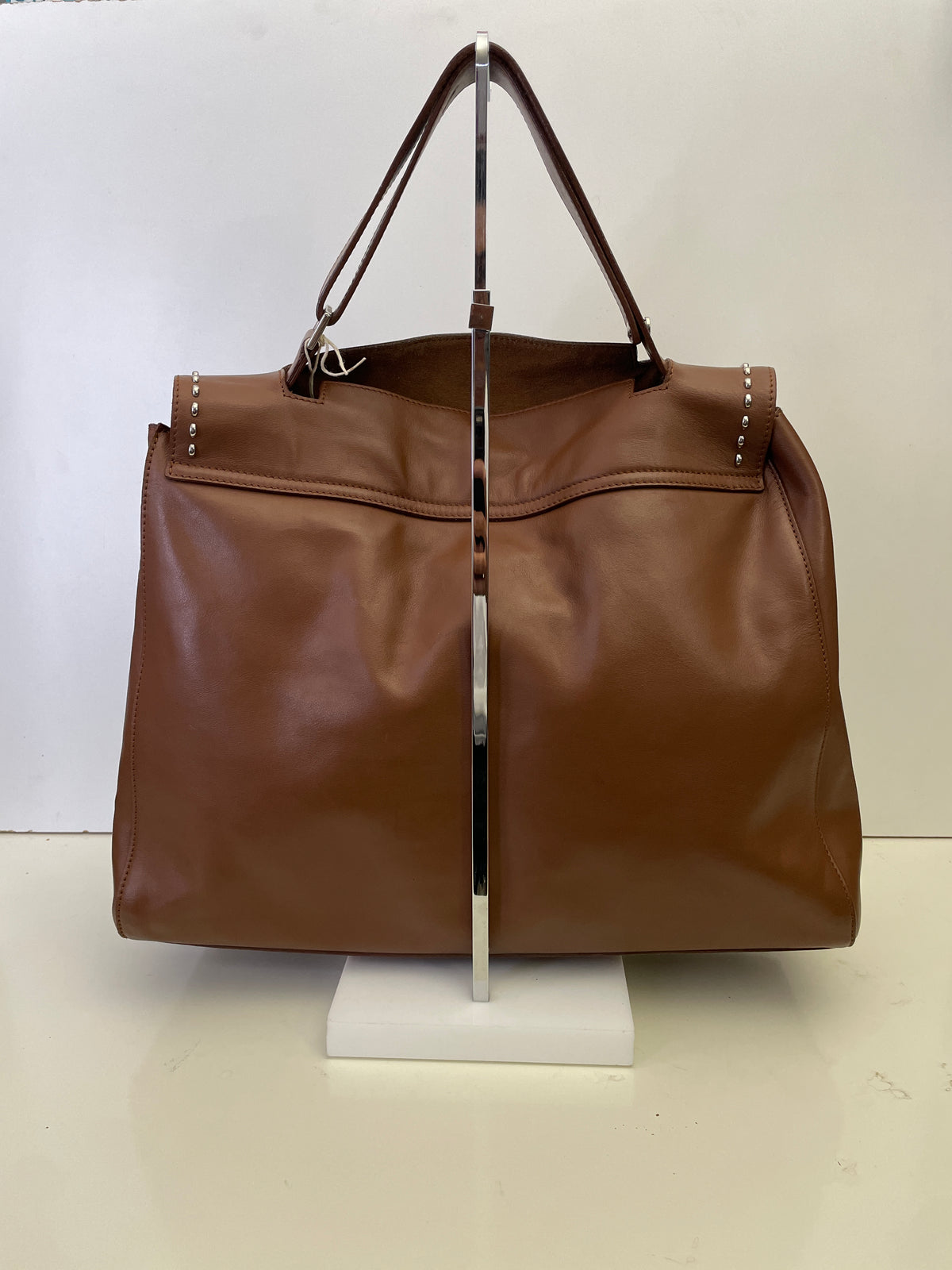 Orciani - Sveva Grande Pelle Liscia Cognac con borchiette