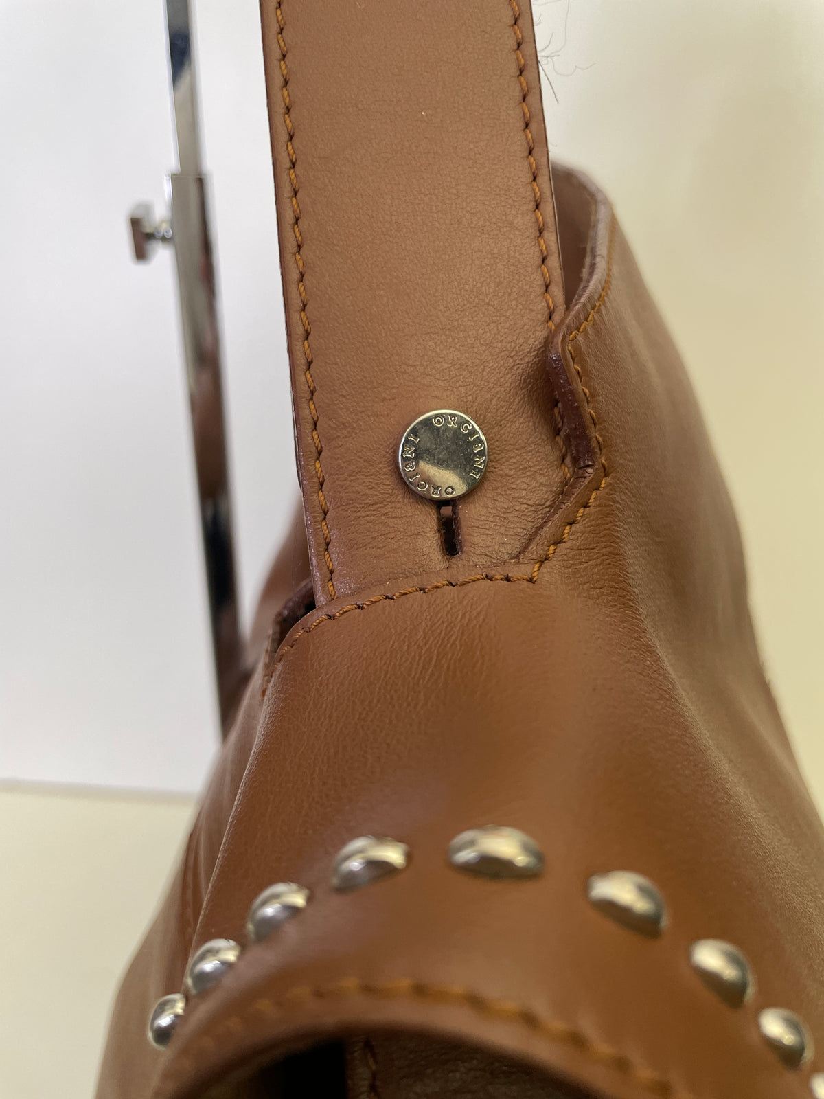 Orciani - Sveva Grande Pelle Liscia Cognac con borchiette