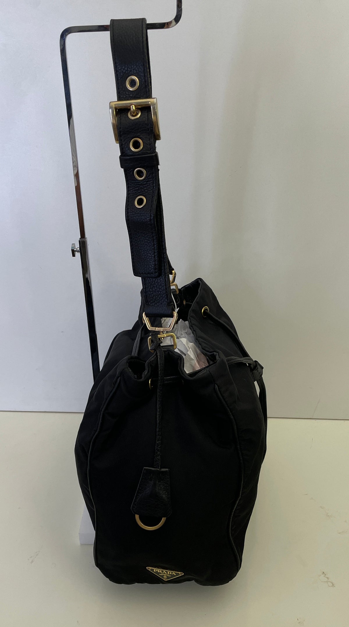 Prada - Secchiello in nylon nero