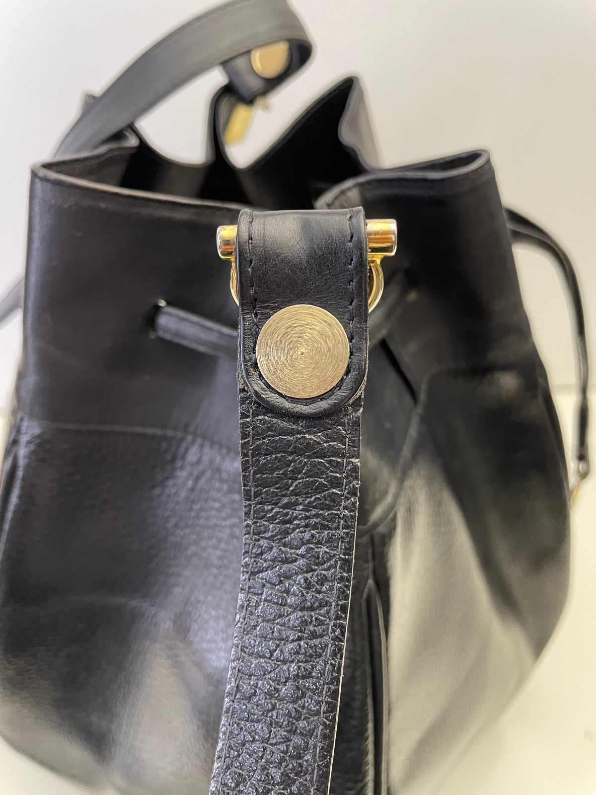 Cartier - Secchiello Bombato Double-face in Pelle Nero Vintage