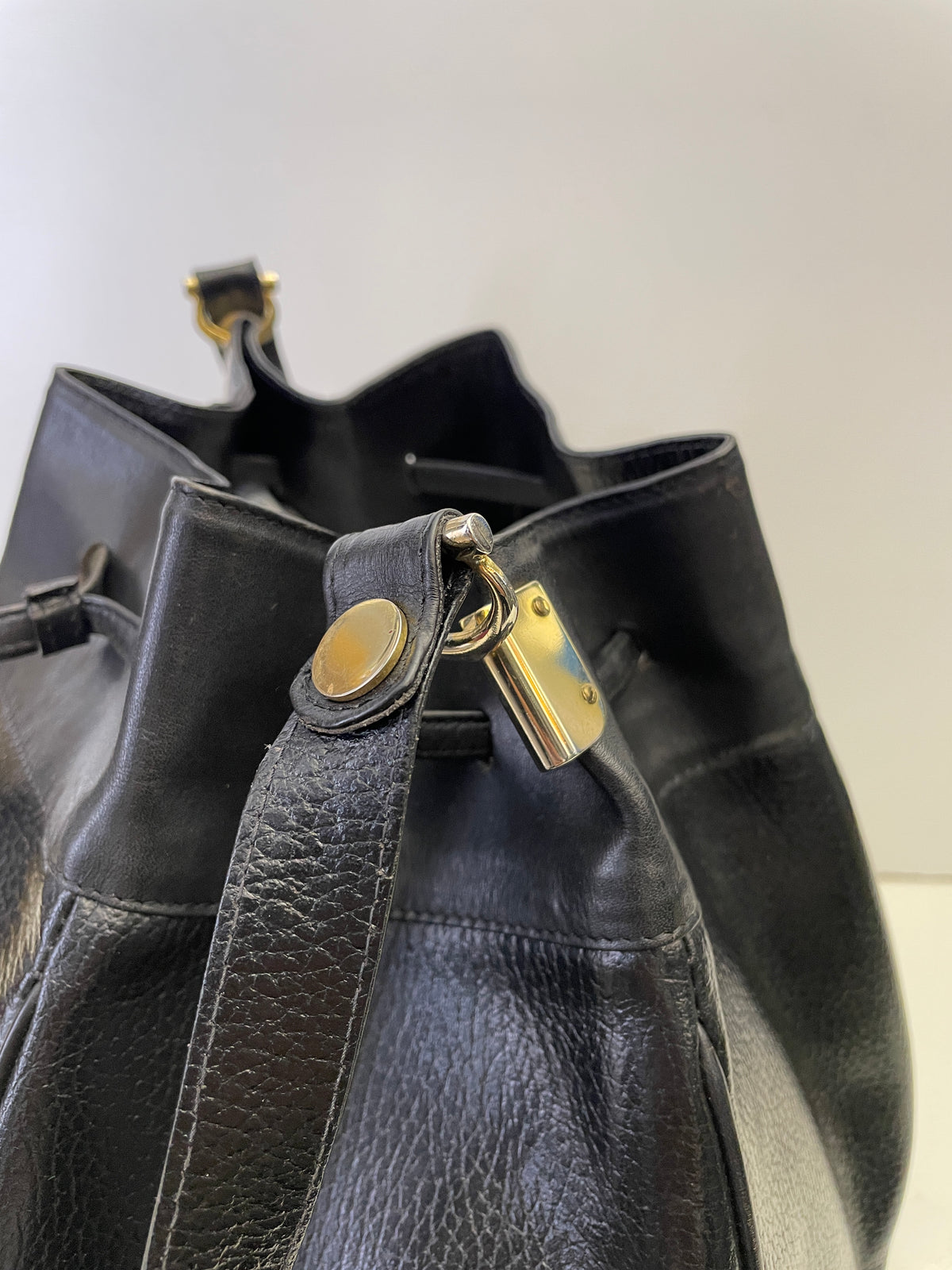 Cartier - Secchiello Bombato Double-face in Pelle Nero Vintage