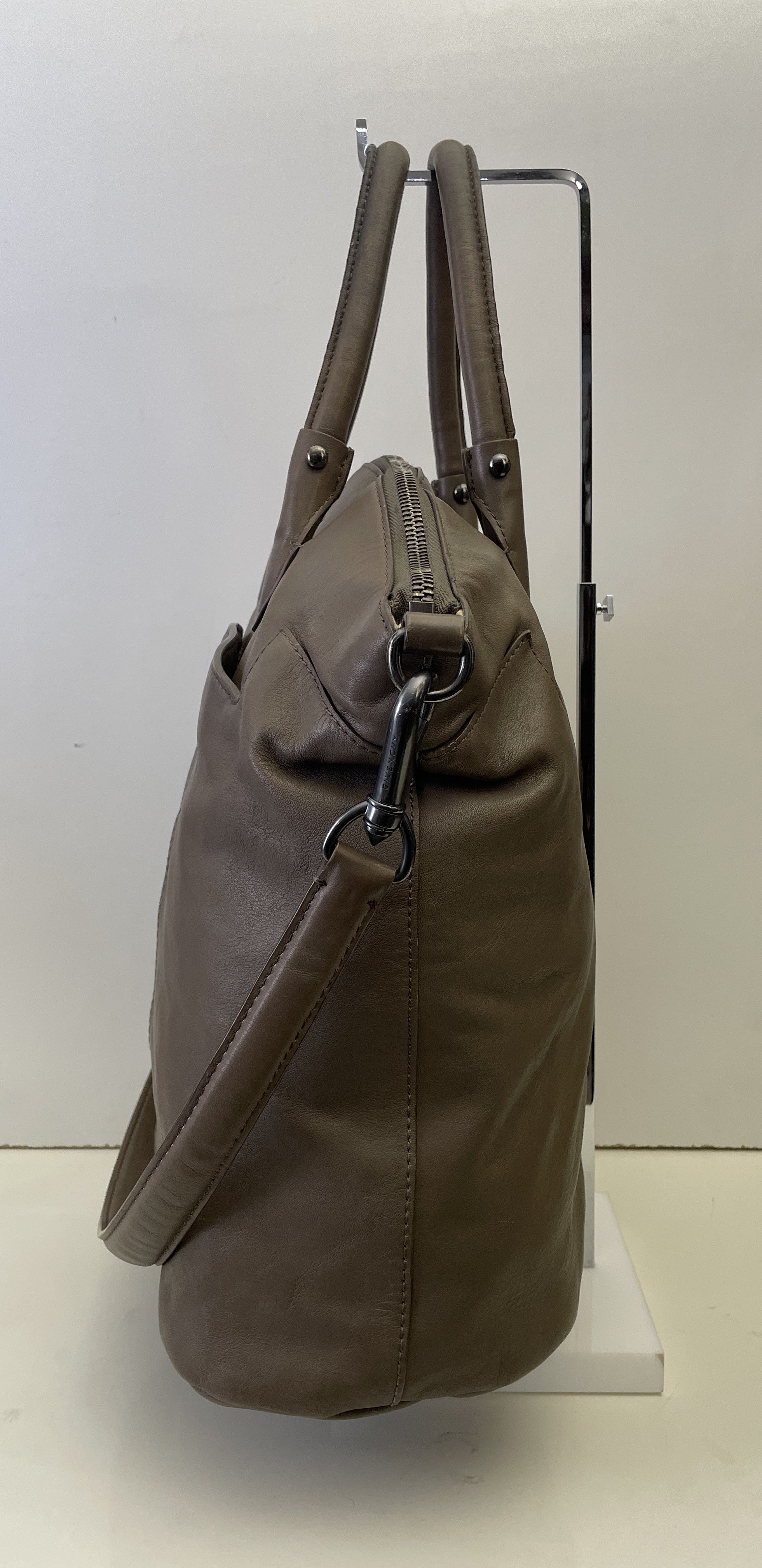Givenchy - Tote Verticale Pelle Tortora