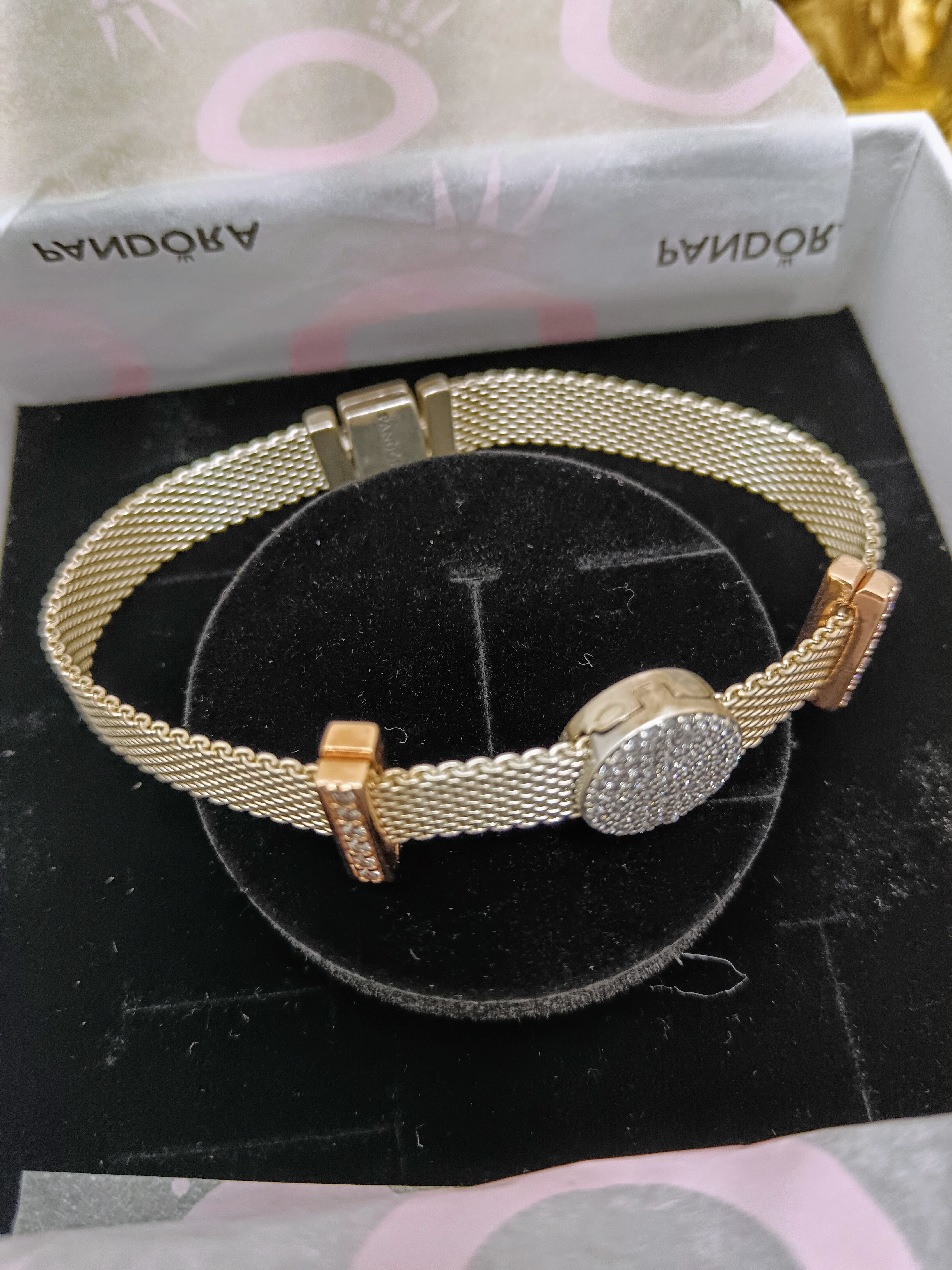 Pandora – Bracciale Reflexions oro rosa con 3 charms Misura 16,5