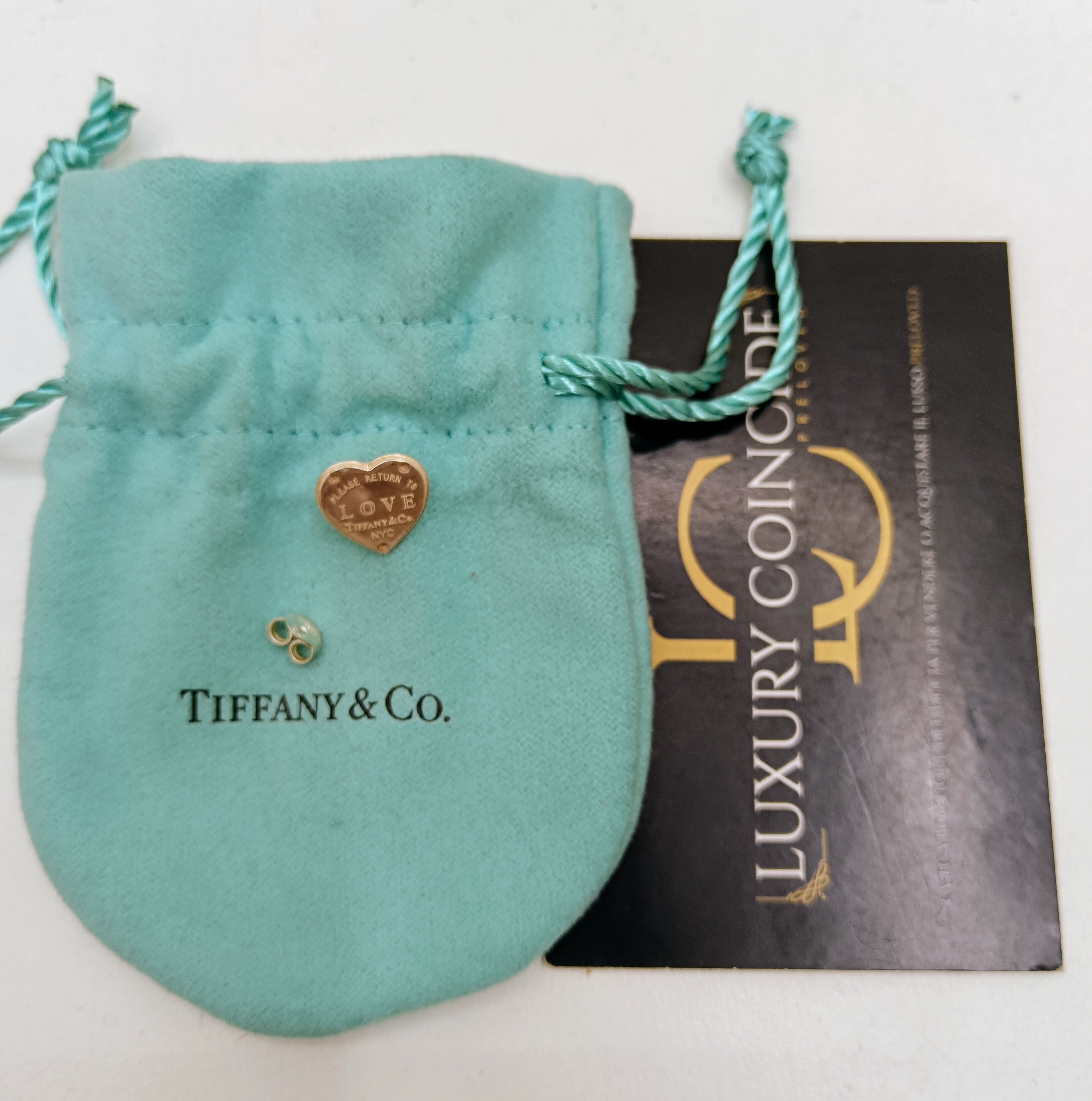 Tiffany & Co. – Orecchino Singolo a Lobo in Argento 925 Cuore Inciso