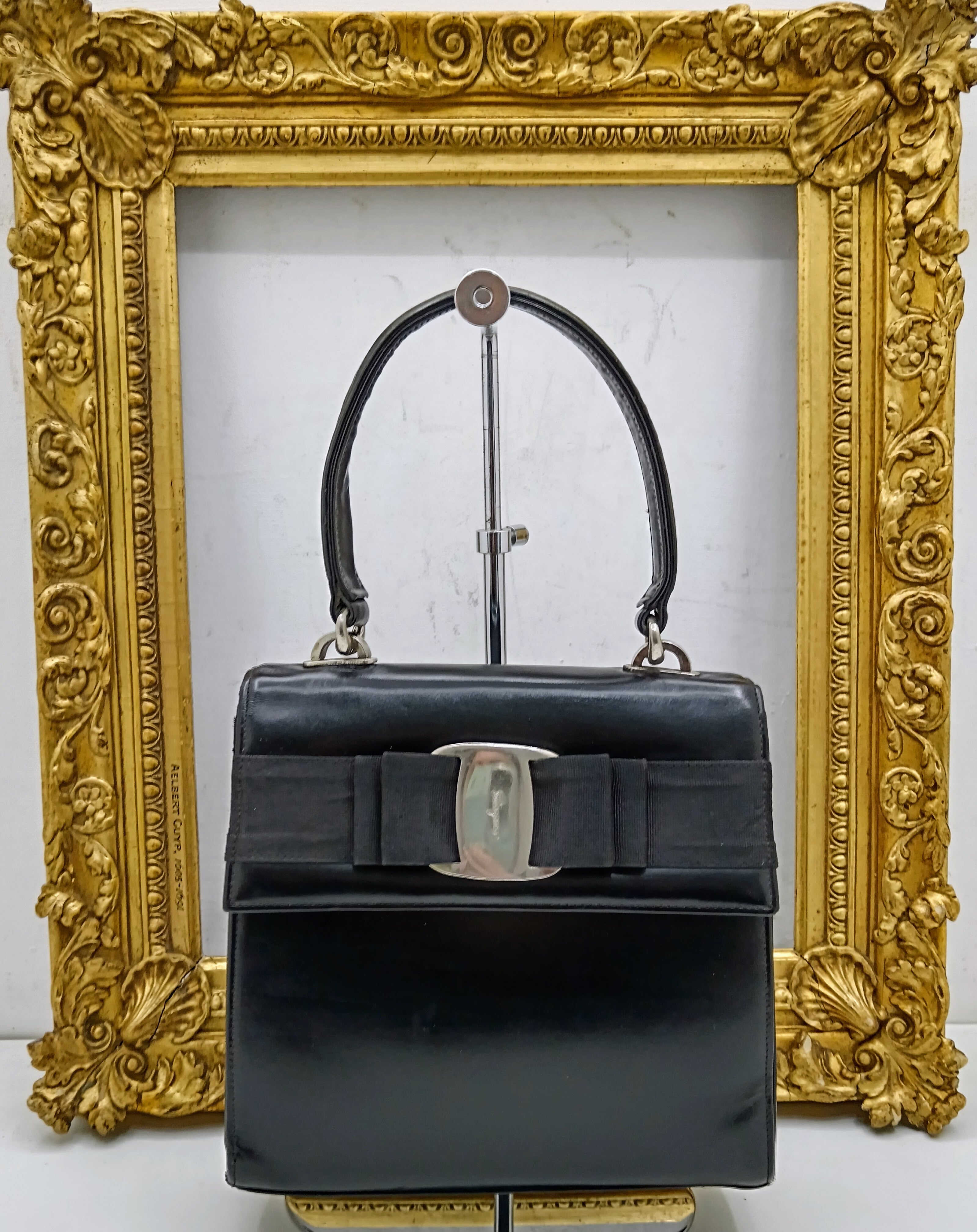 Ferragamo Salvatore – “Two Way Bag” “Vara Ribbon Bag” Borsetta a Mano in Pelle Nera Vintage