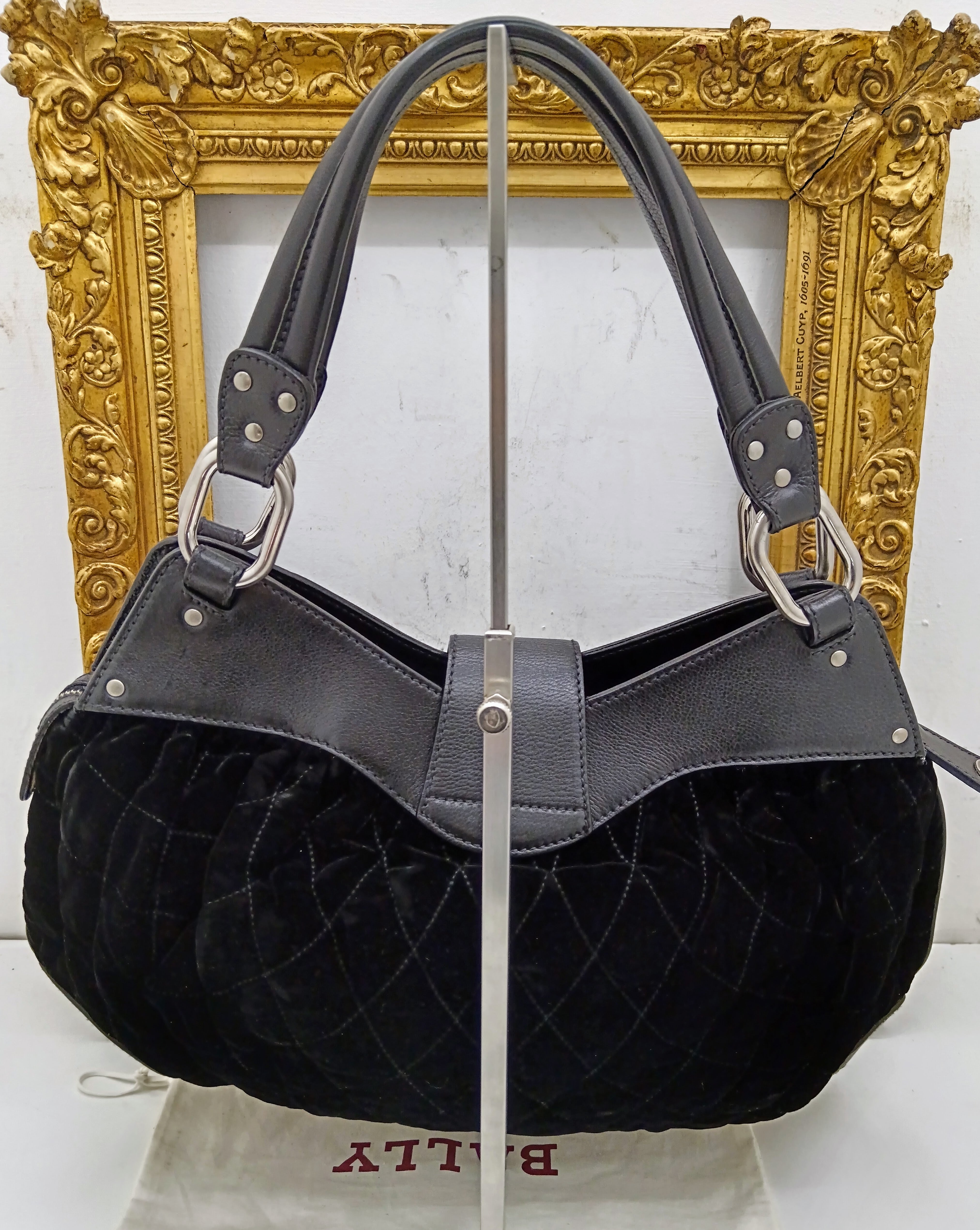 Bally – Borsa a Spalla in Pelle e Velluto Nero Pregiato