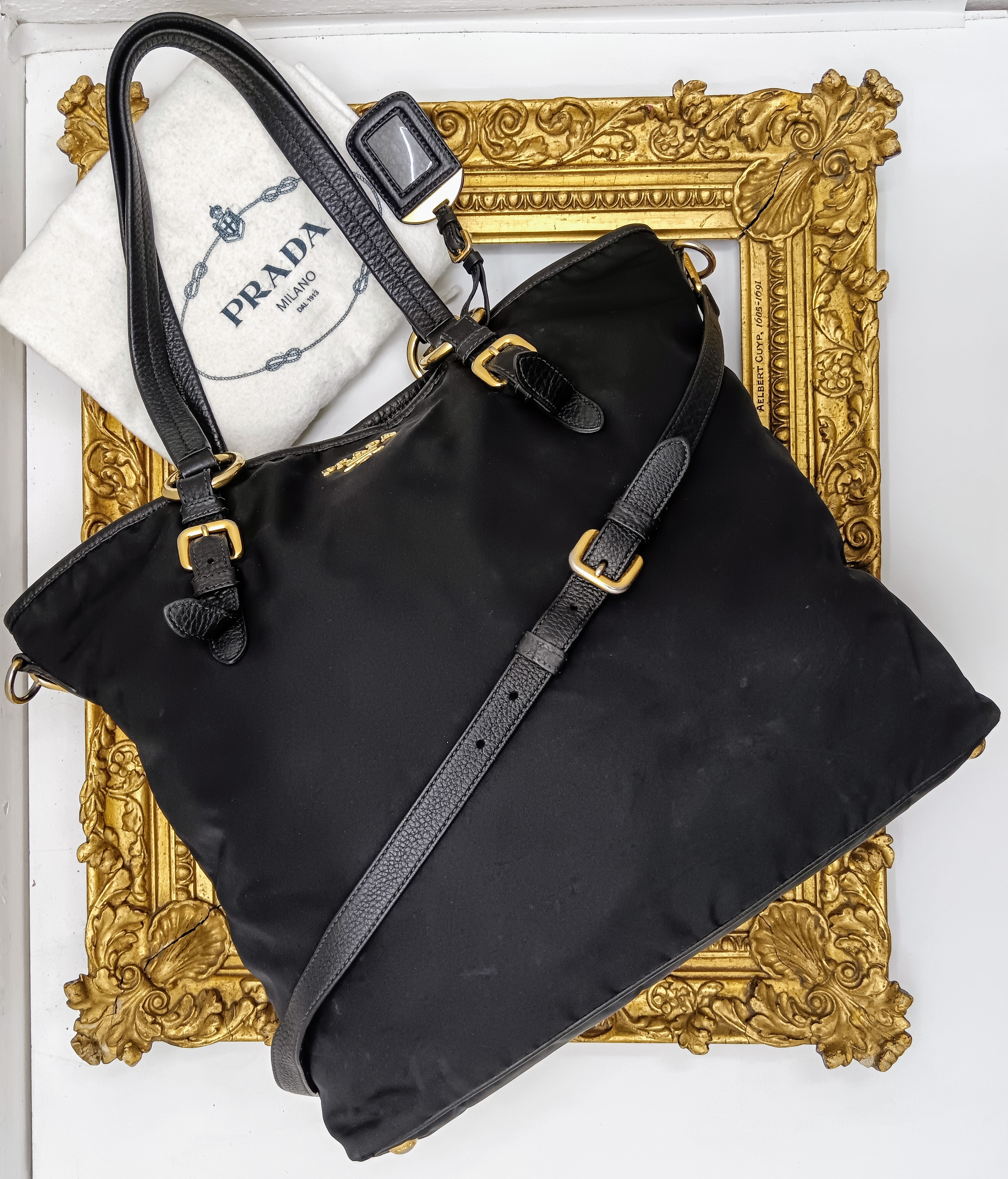 PRADA – Shopper a spalla Re-Nylon e Pelle Nera Doppi Manici con tracolla