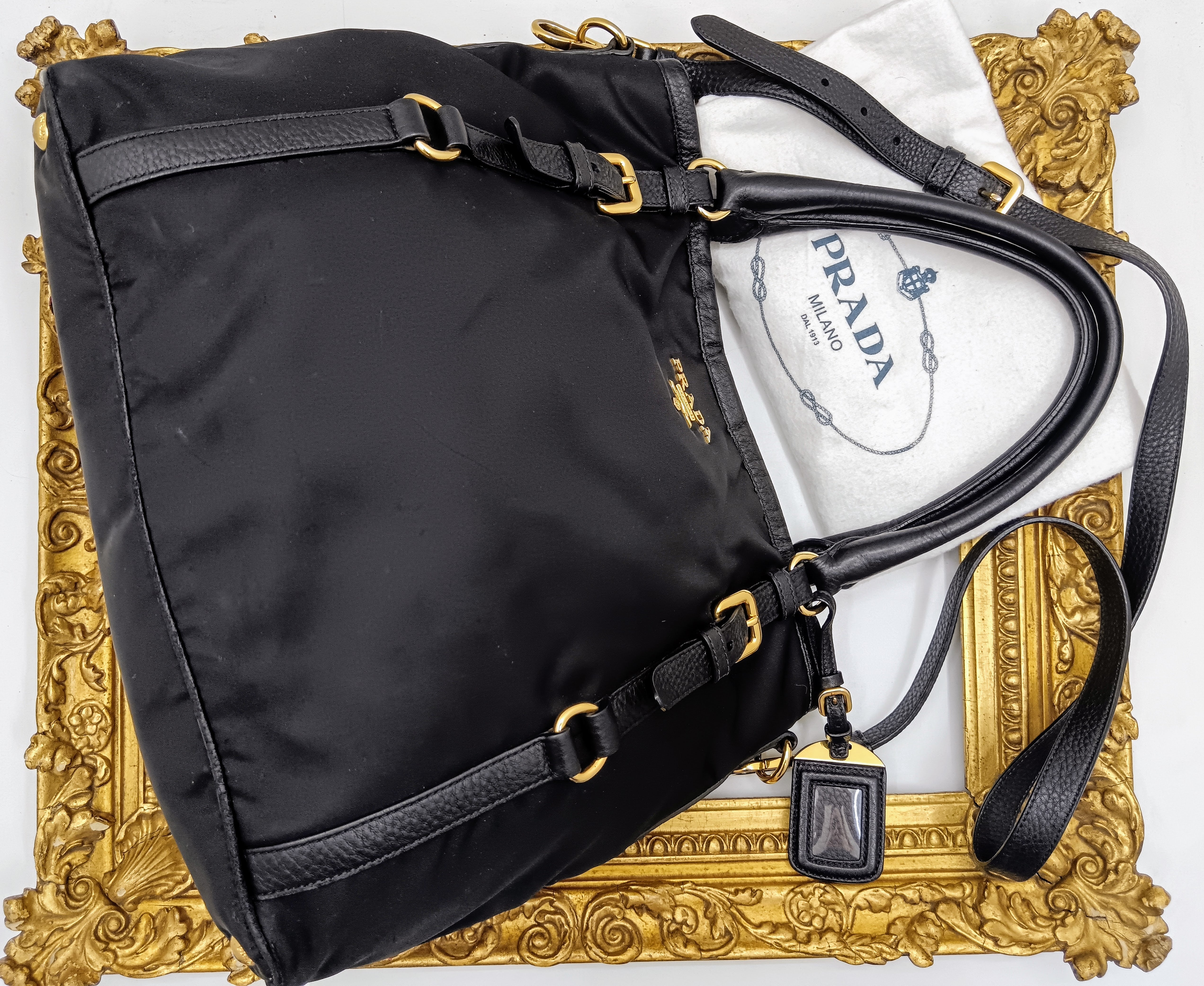 Prada - Shopper Re-Nylon e Pelle Nera Tracolla e fasce in pelle