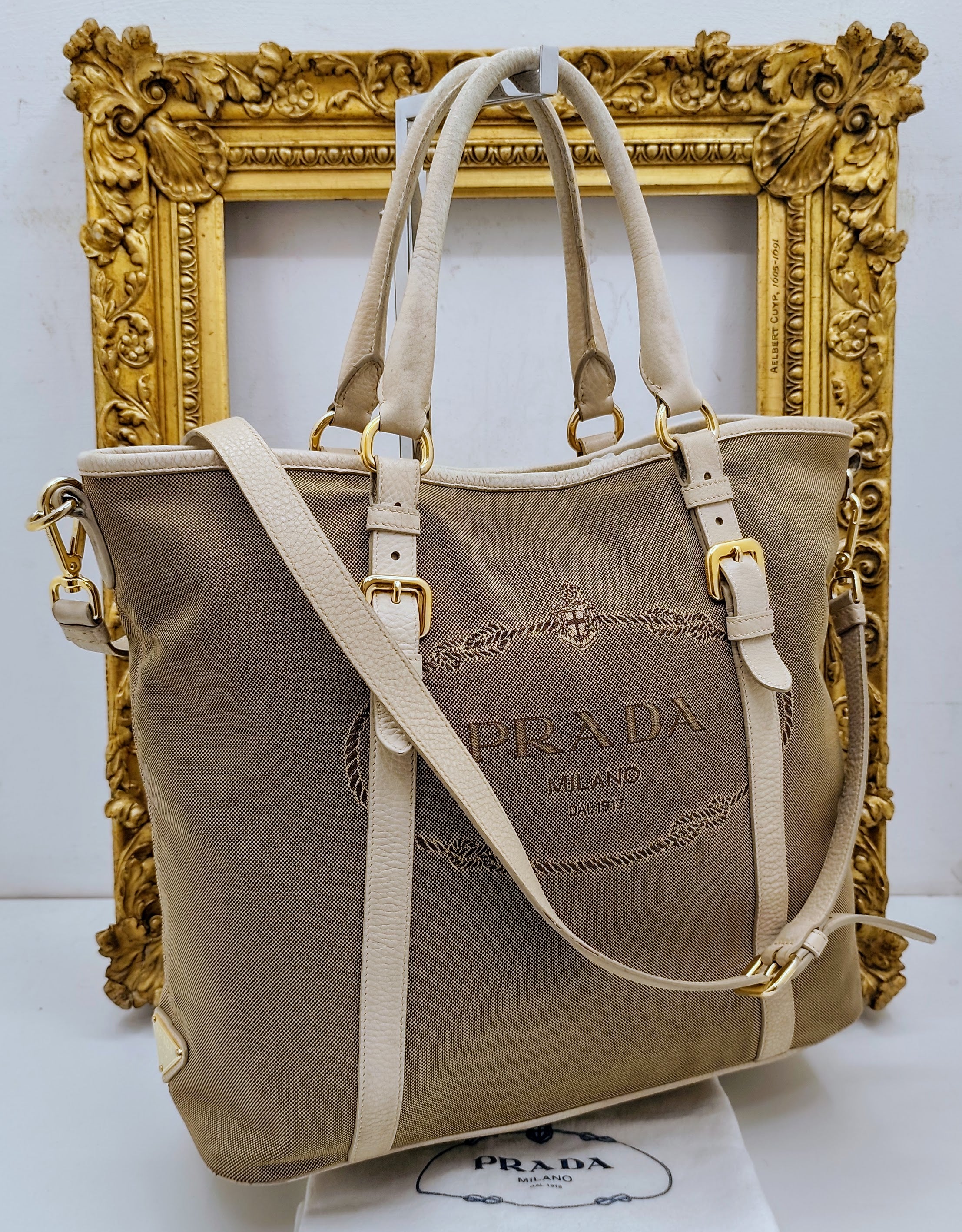 Prada – Shopper Tote Bag Logo Jacquard Tessuto Beige e Pelle Bianco