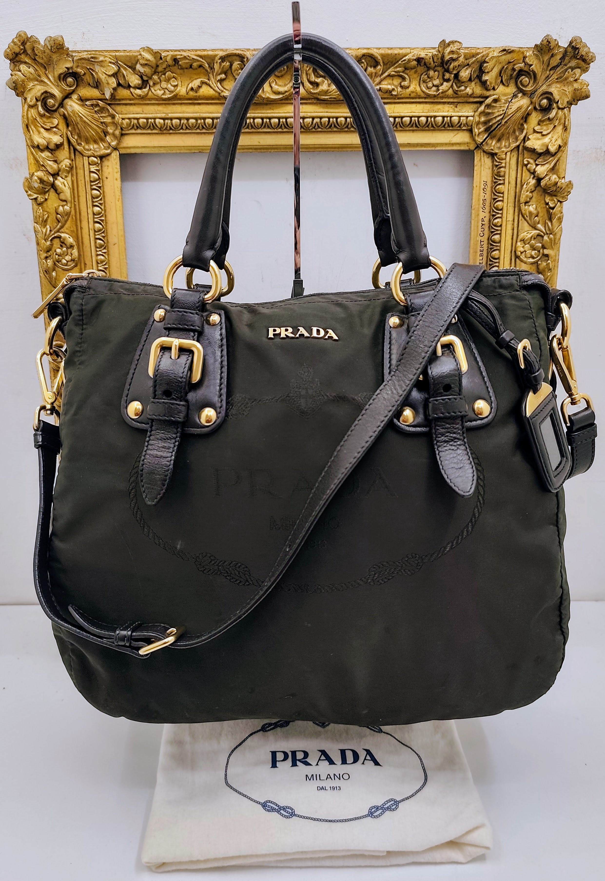 Prada – Shopper Tote Bag Logo Jacquard Tessuto e Pelle con Tracolla