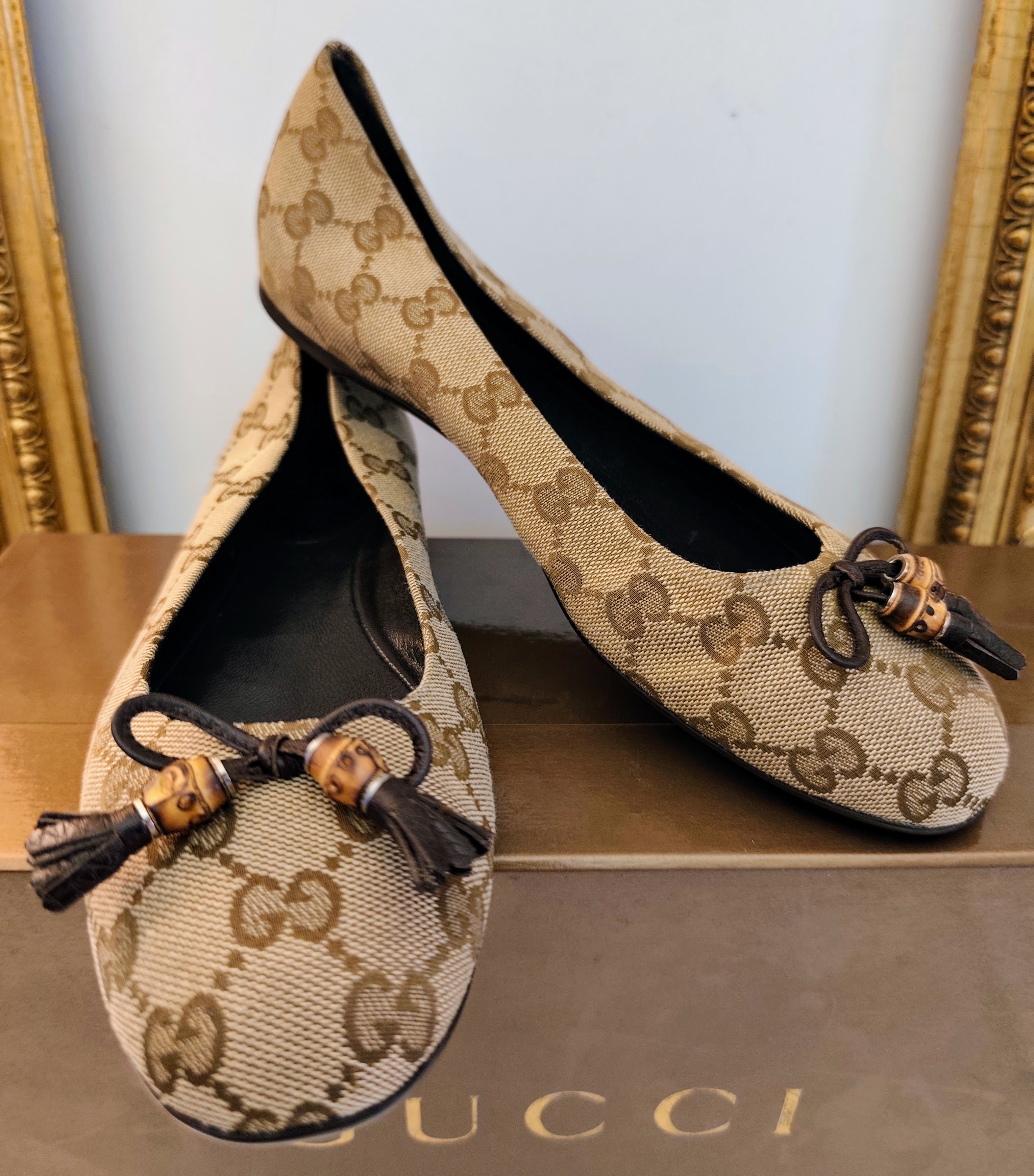 Gucci – Ballerine Tessuto “GG” Beige Fiocchi e Charm Bamboo
